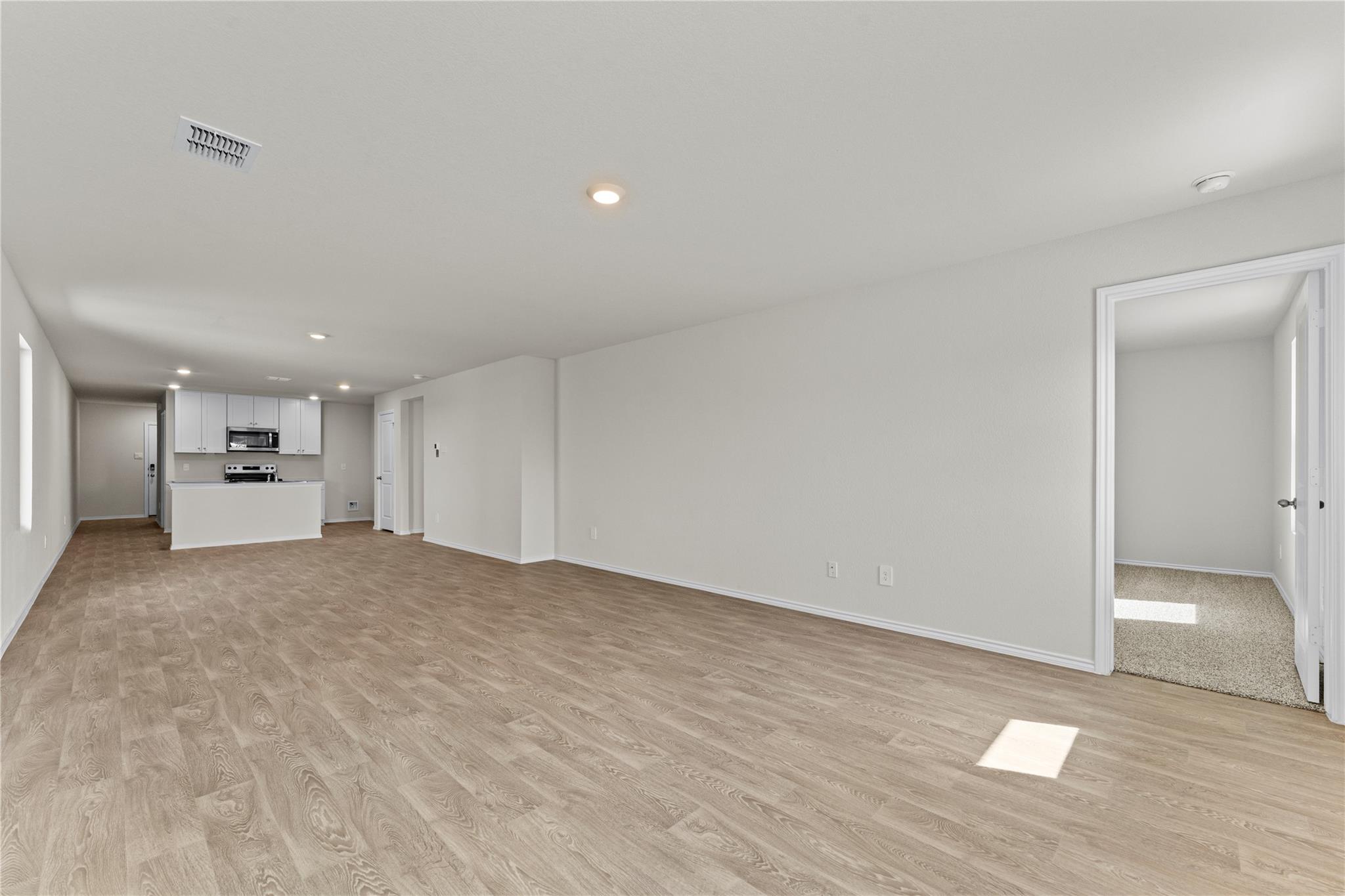 410 WILD GOOSE Dr, Luling, TX 78648