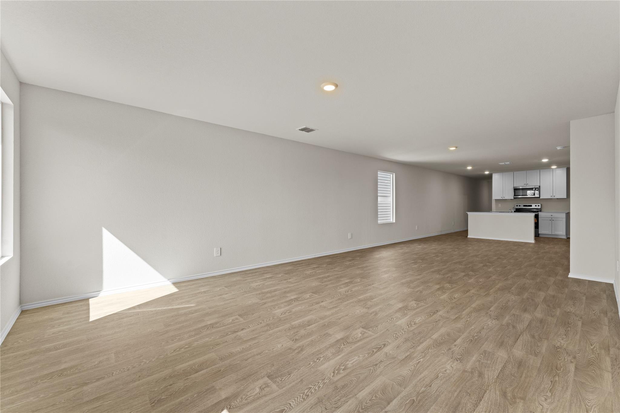 410 WILD GOOSE Dr, Luling, TX 78648