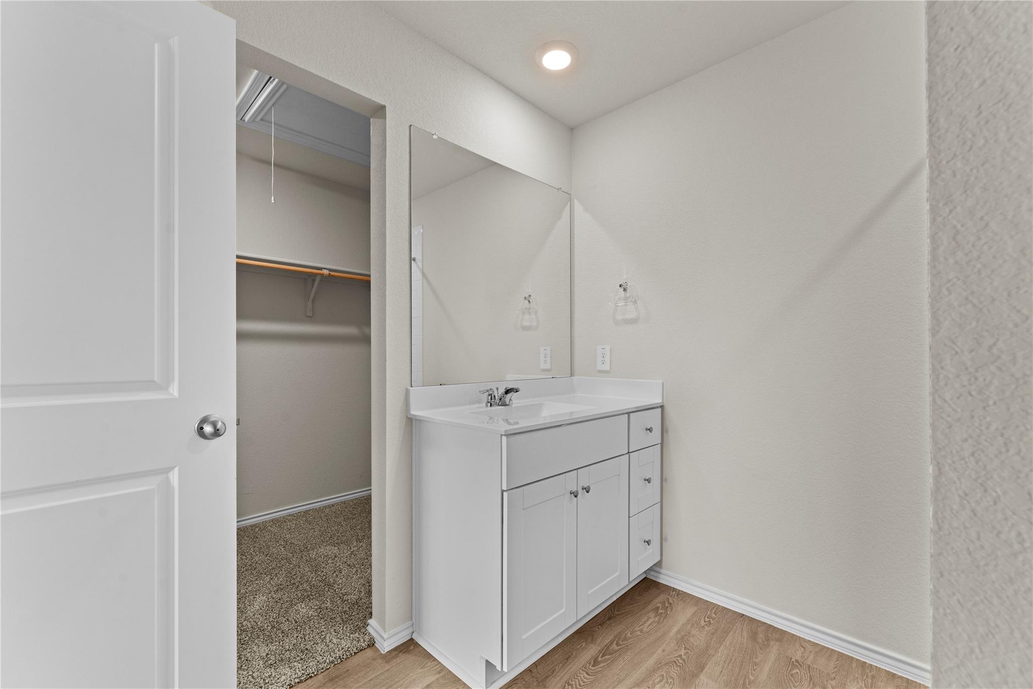 410 WILD GOOSE Dr, Luling, TX 78648