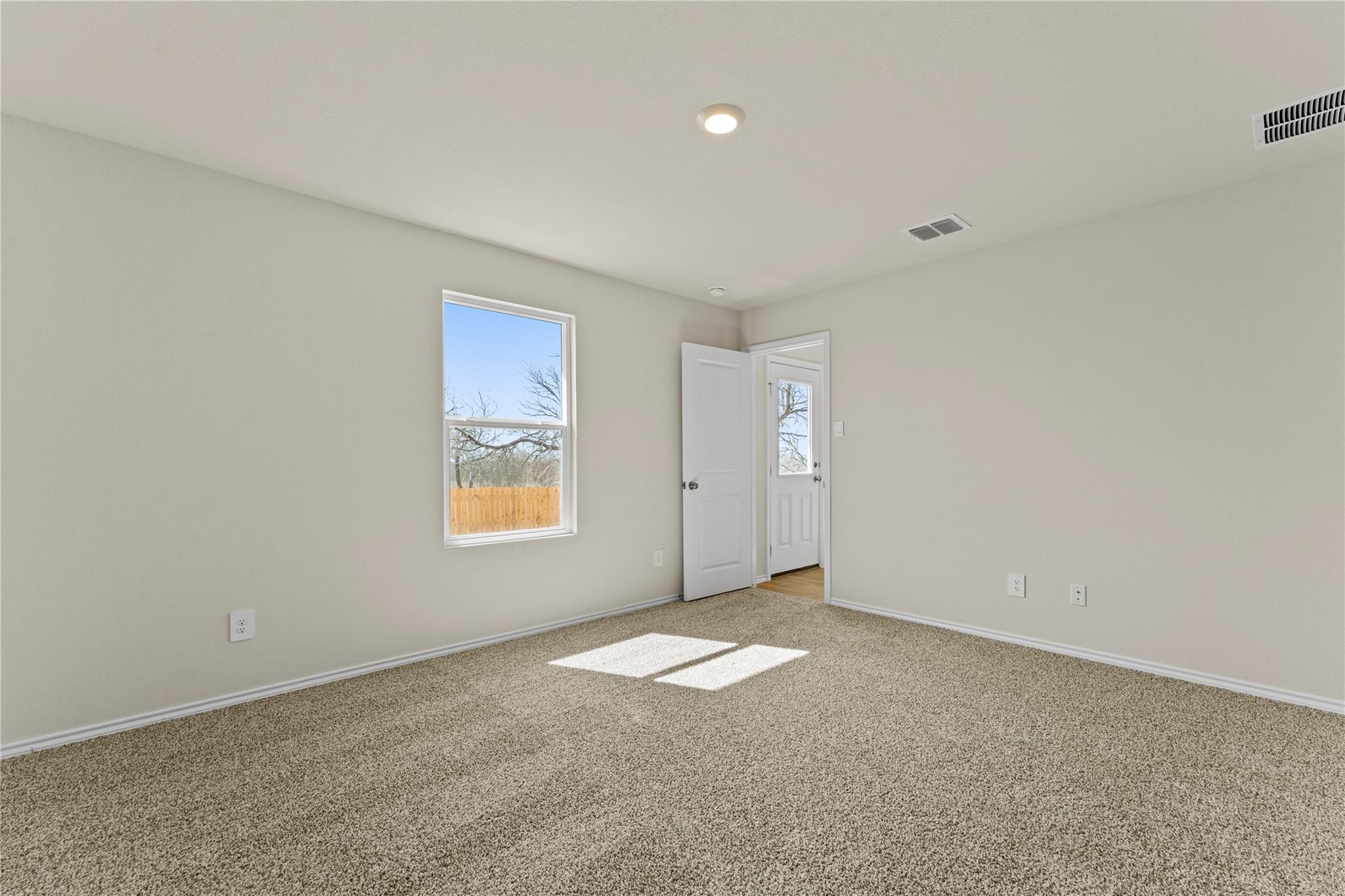 410 WILD GOOSE Dr, Luling, TX 78648