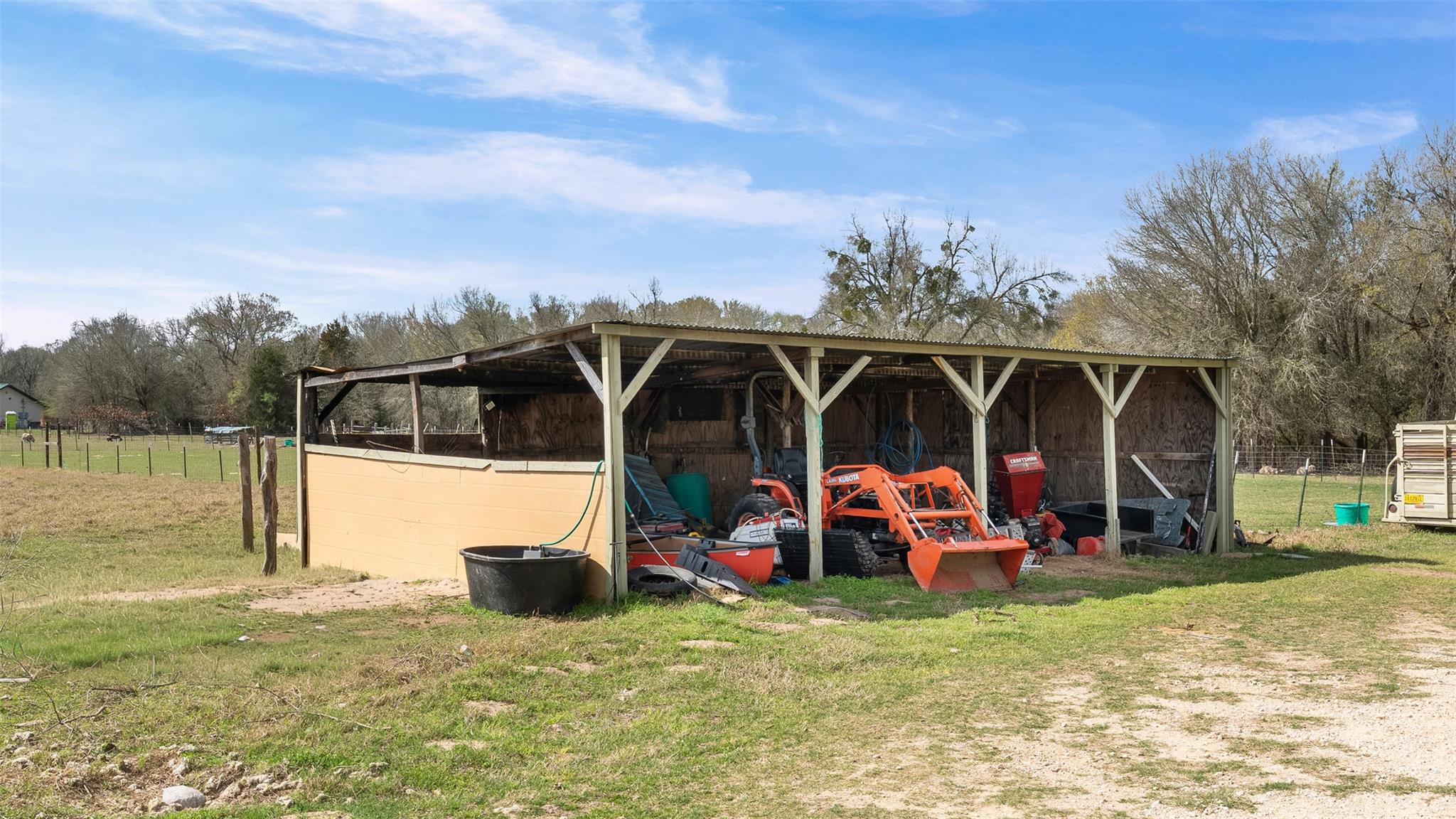 1102 Fairview Dr, Rockdale, TX 76567