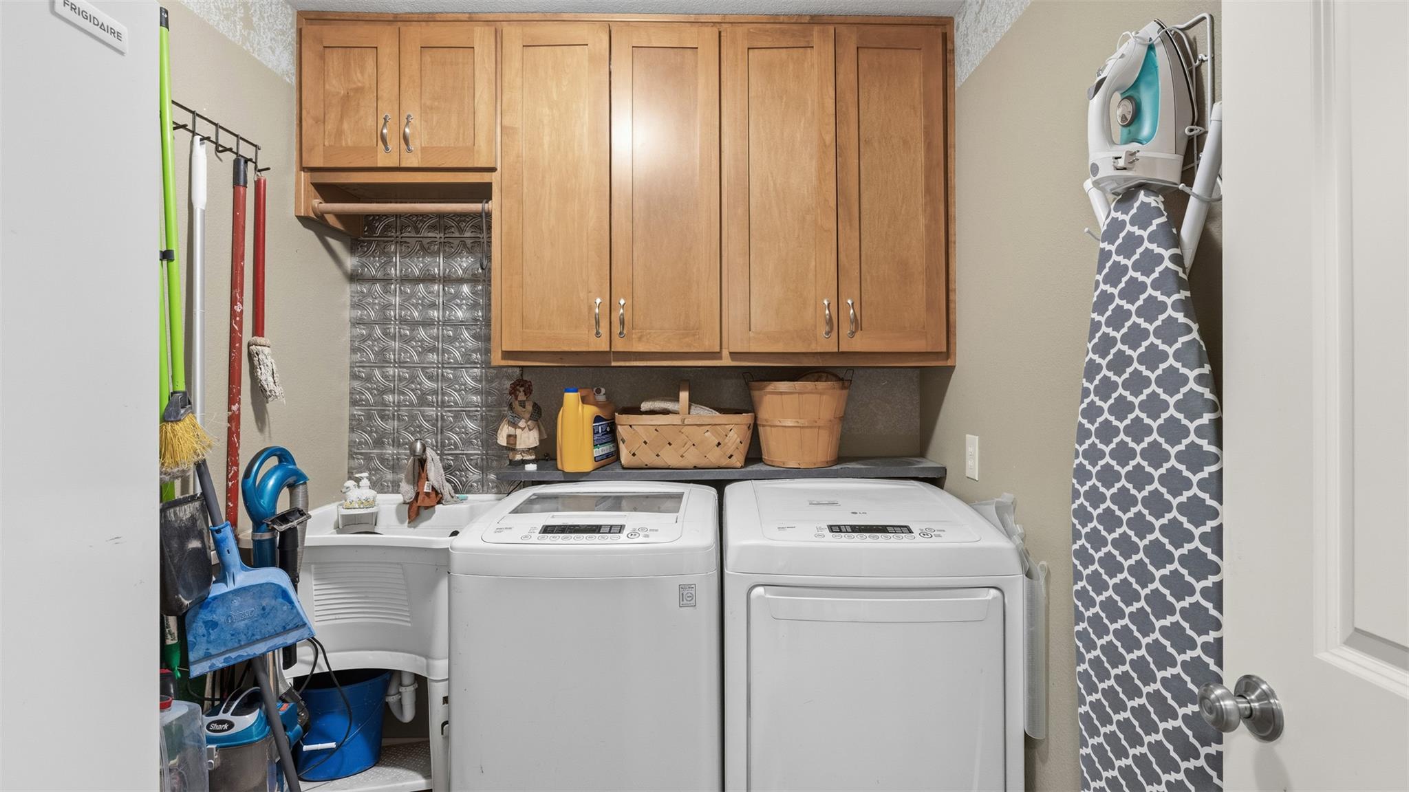 1102 Fairview Dr, Rockdale, TX 76567