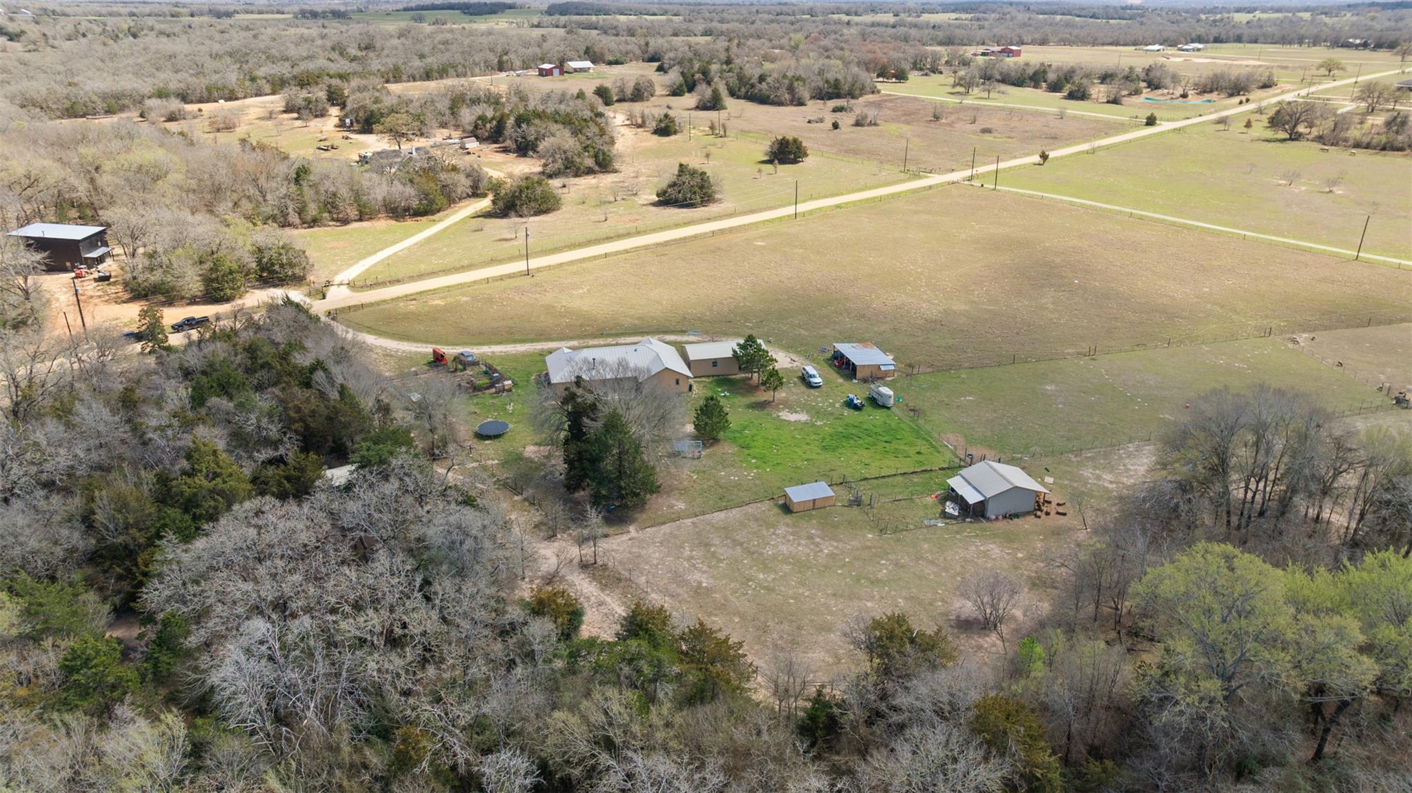 1102 Fairview Dr, Rockdale, TX 76567