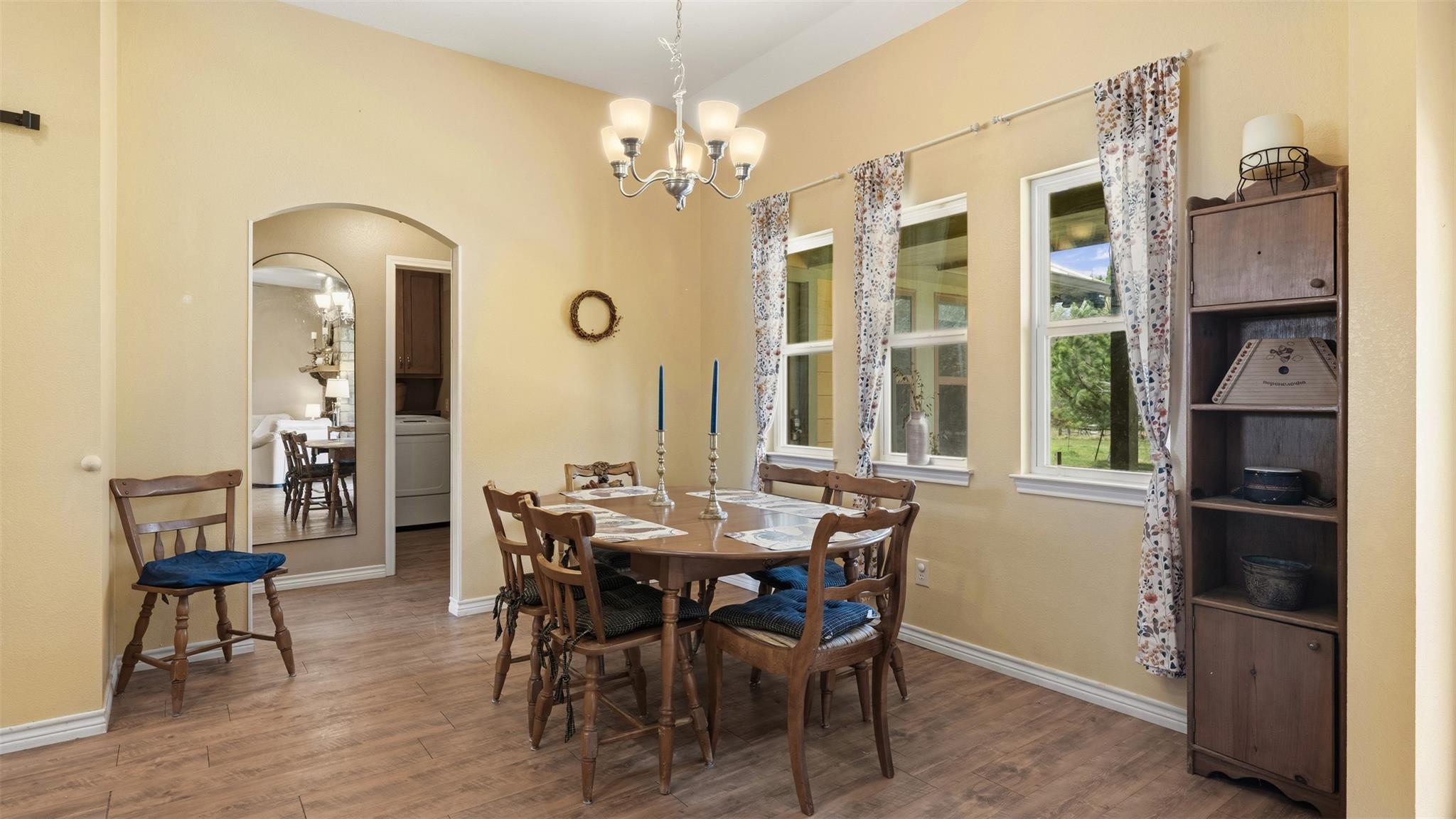 1102 Fairview Dr, Rockdale, TX 76567