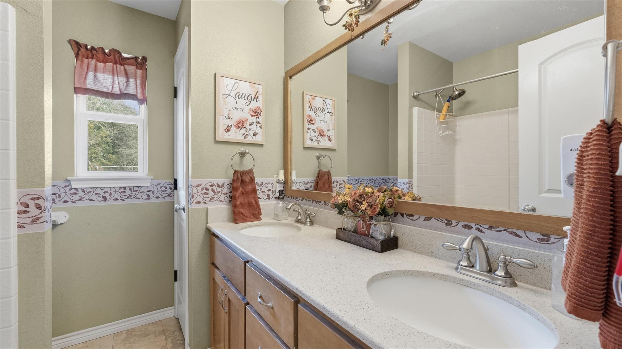 1102 Fairview Dr, Rockdale, TX 76567