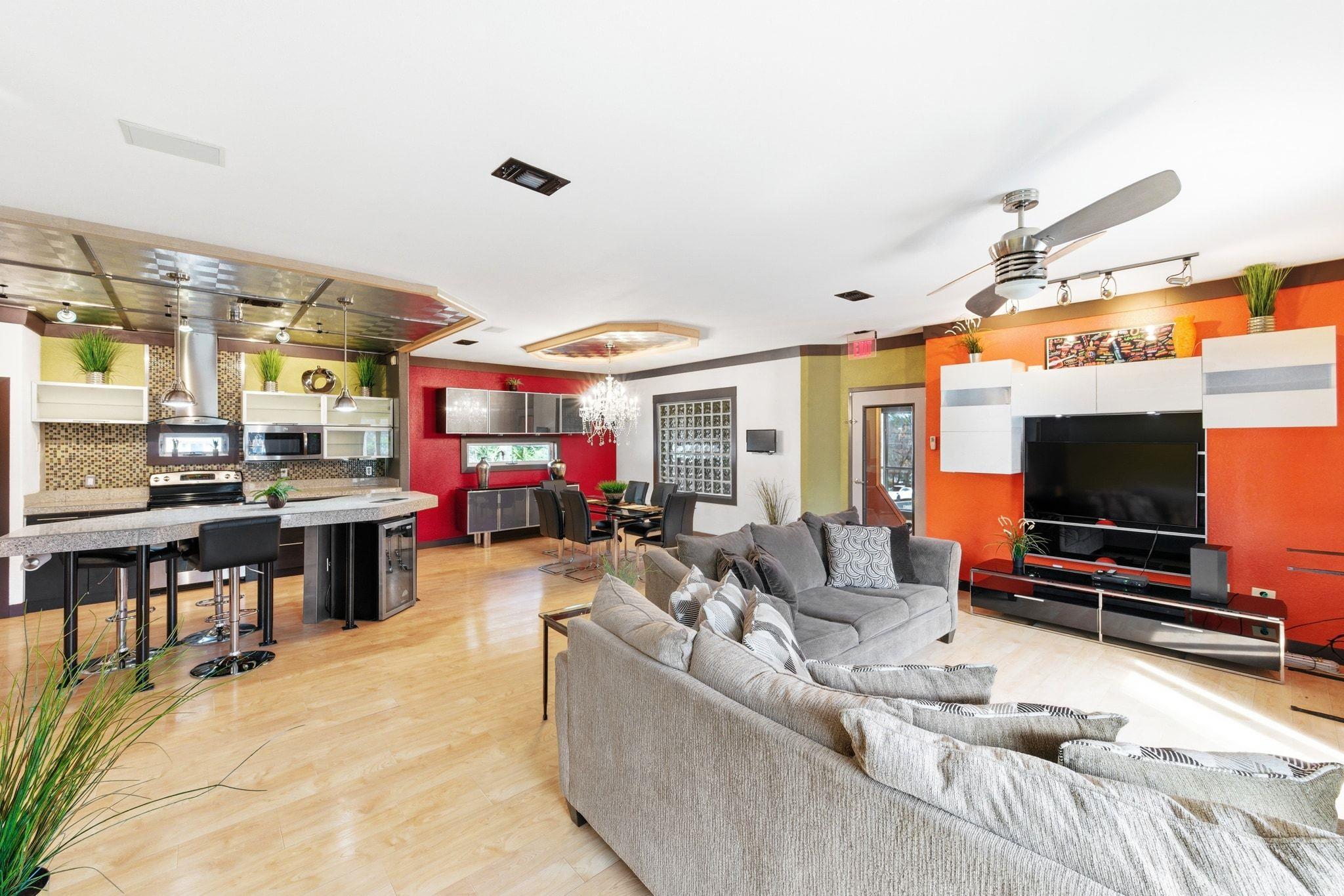 1301 S 1st St # 1 & 2, Austin, TX 78704