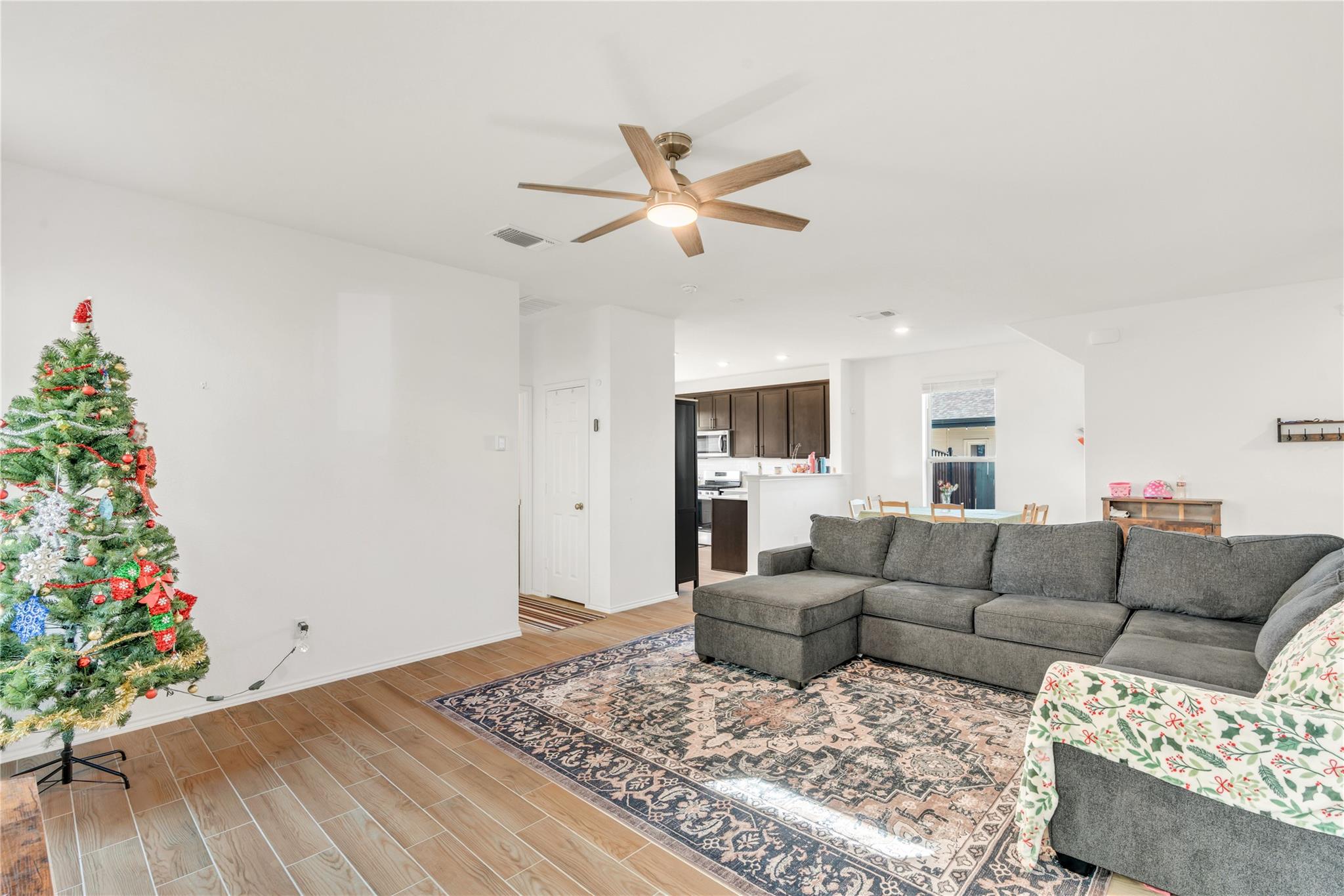 308 Singing Dove Way, Liberty Hill, TX 78642