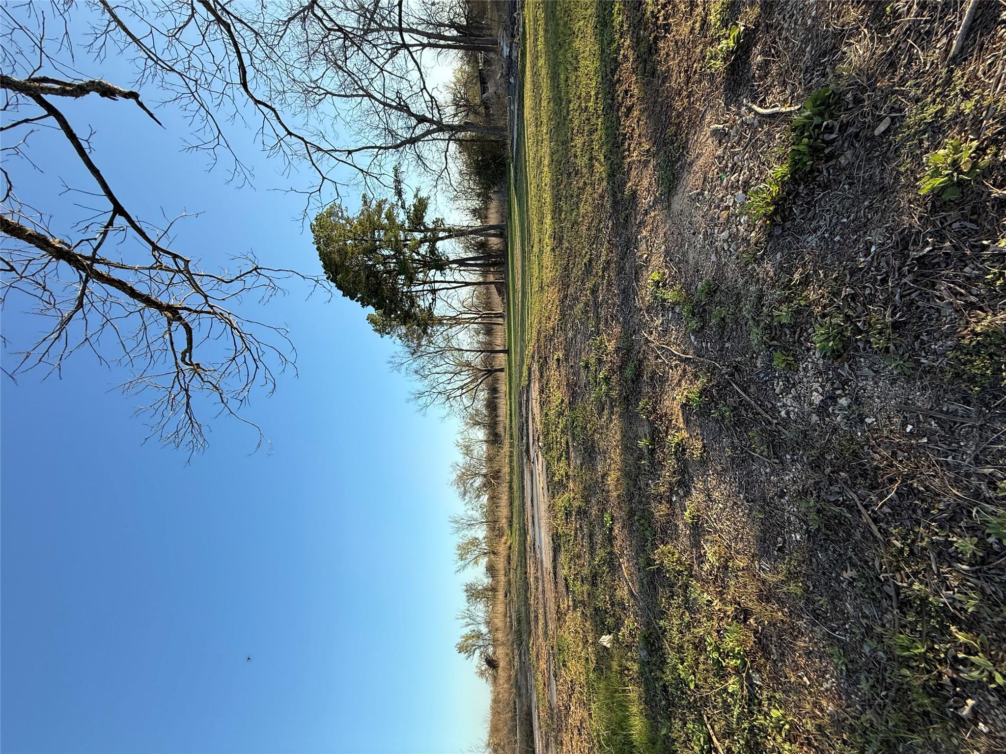 1304 E Cameron Ave, Rockdale, TX 76567