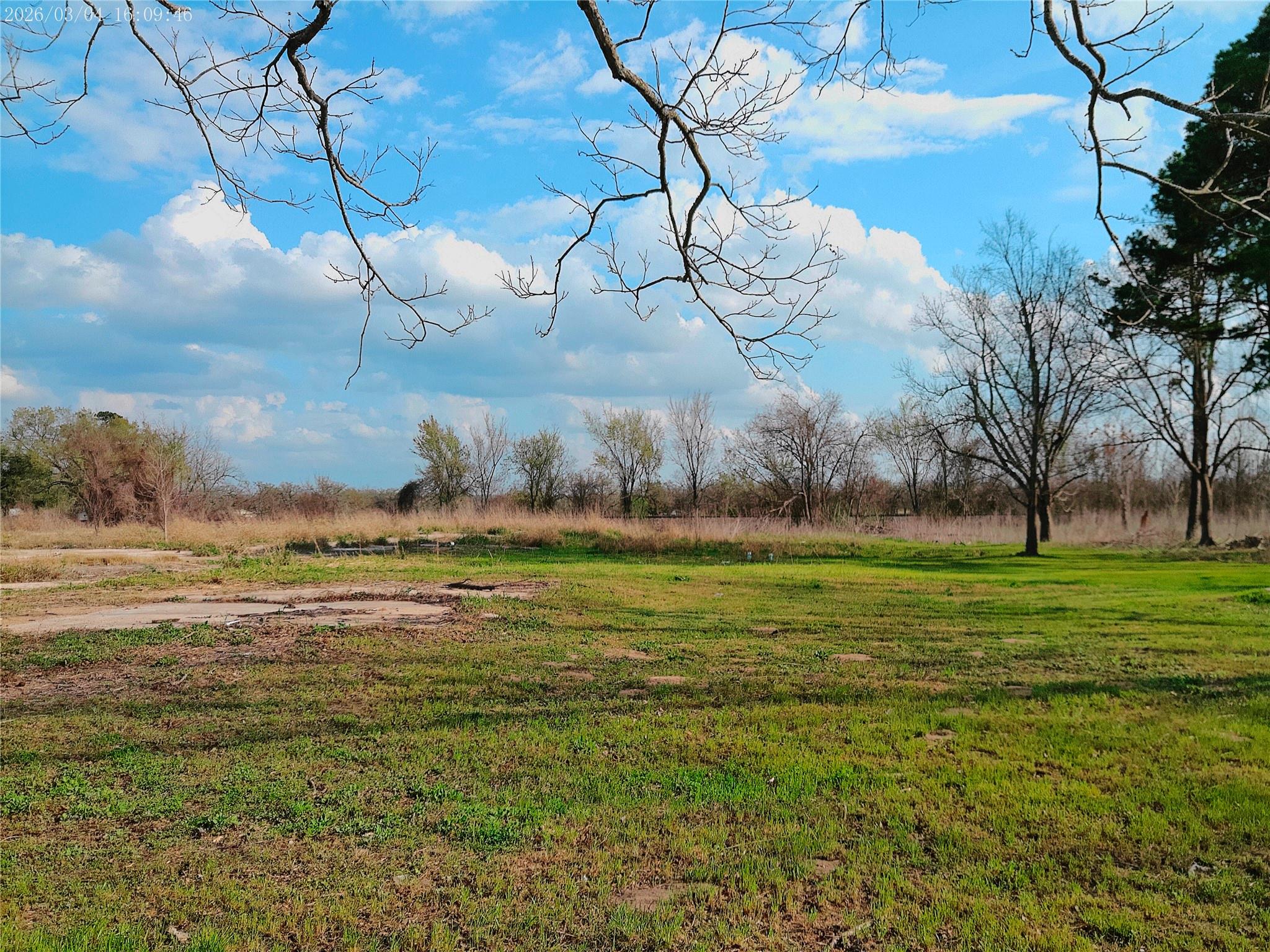 1304 E Cameron Ave, Rockdale, TX 76567