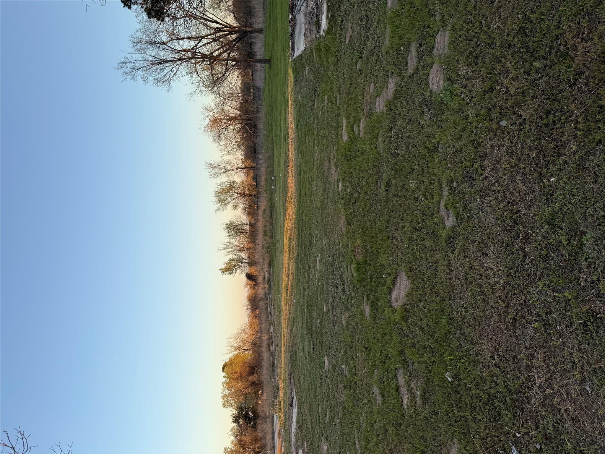 1304 E Cameron Ave, Rockdale, TX 76567