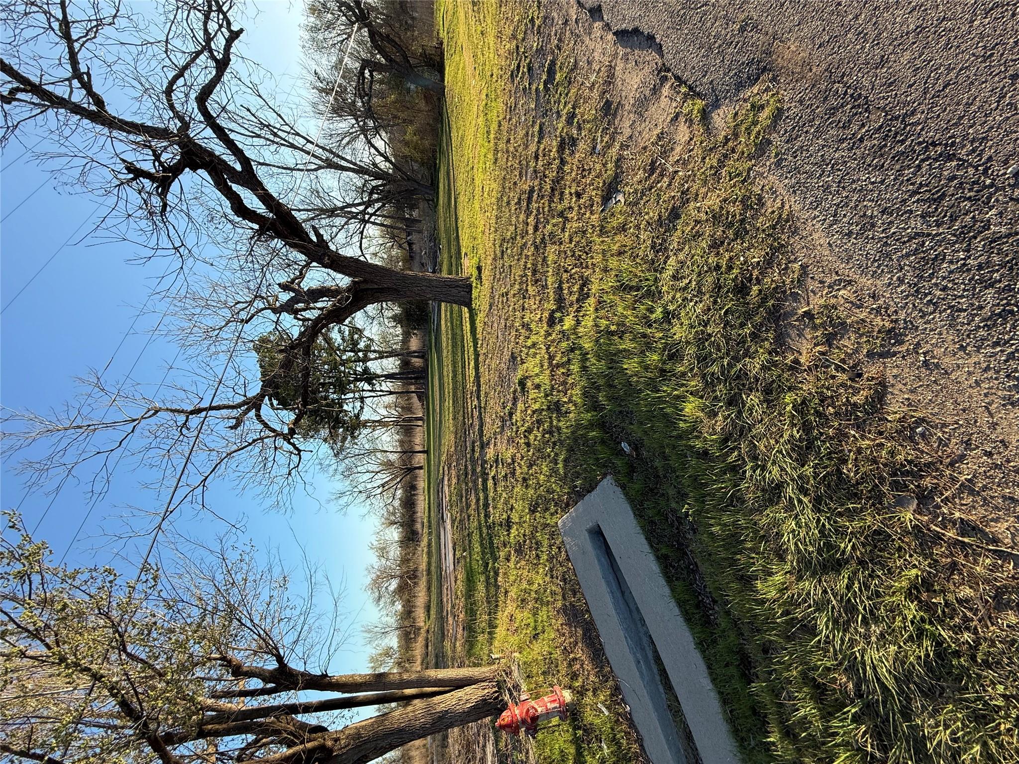 1304 E Cameron Ave, Rockdale, TX 76567