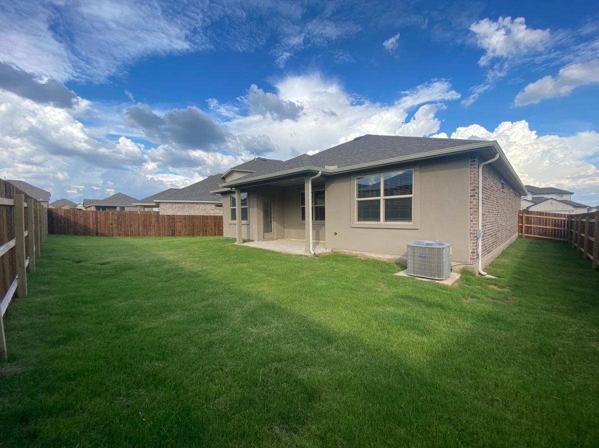 18024 Stefano Dr, Pflugerville, TX 78660