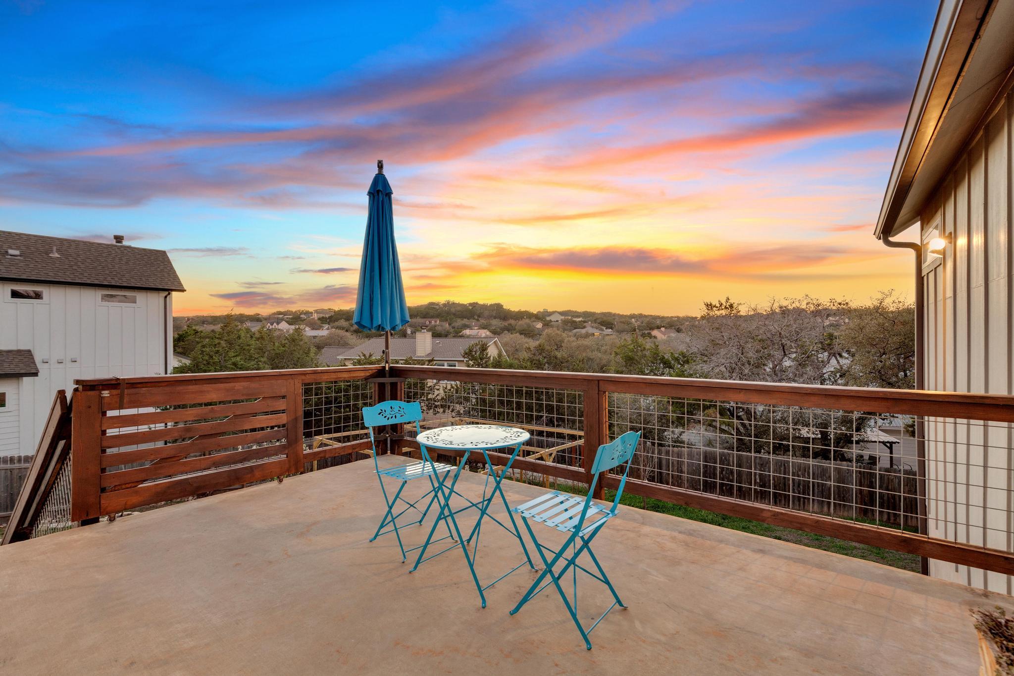 516 Ronay Dr S, Spicewood, TX 78669