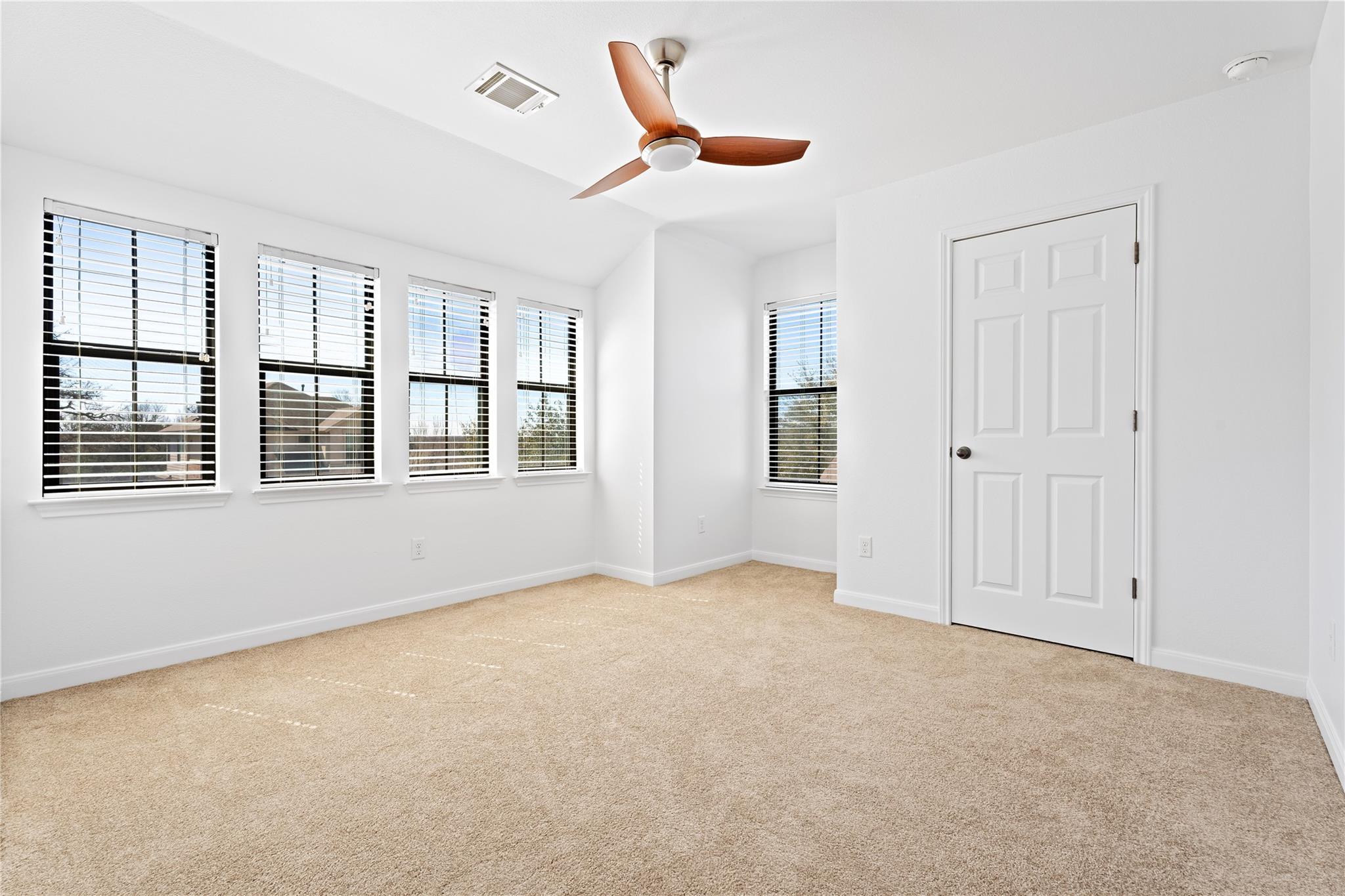 6820 Barstow Ct, Austin, TX 78749