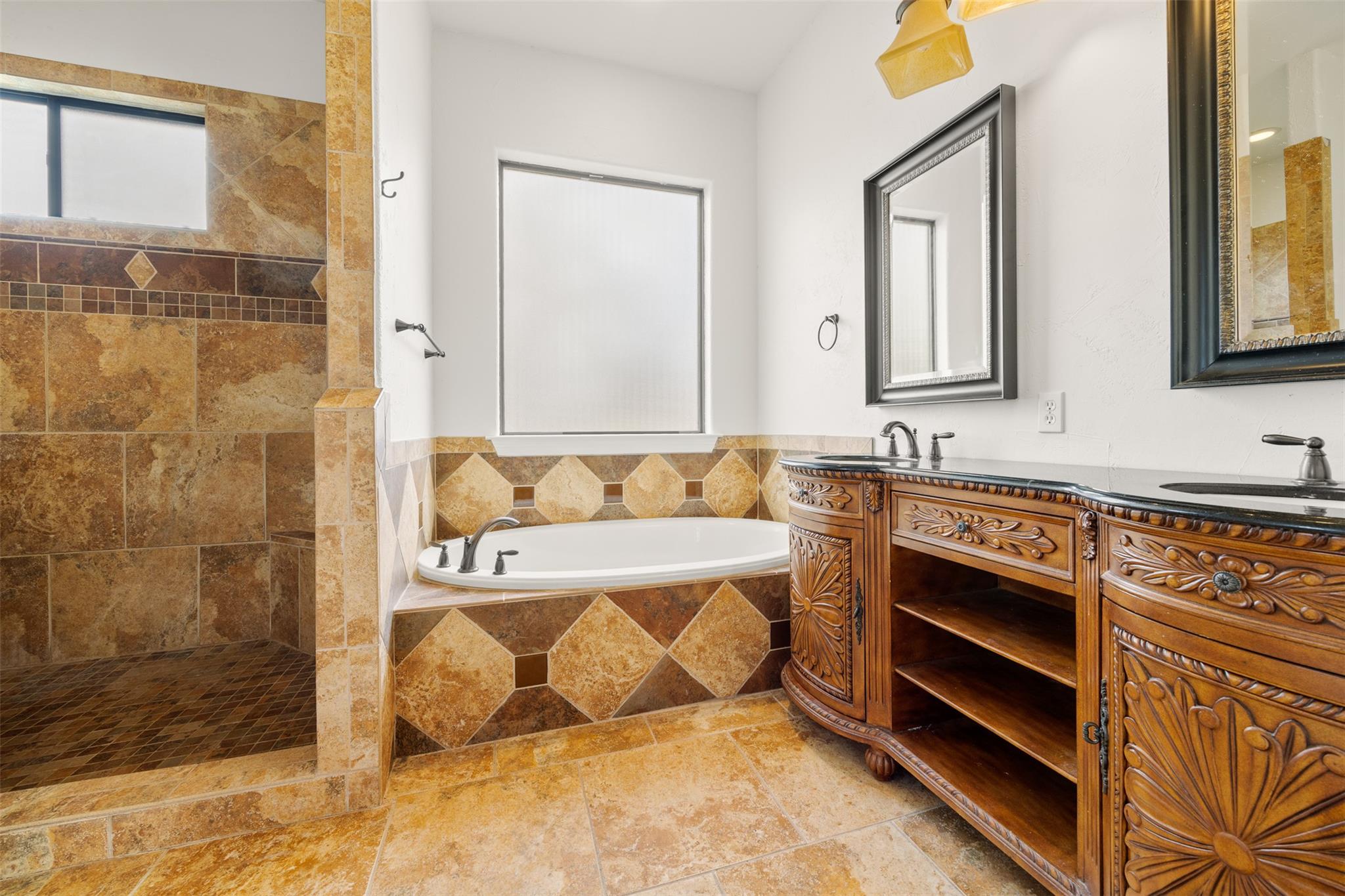 322 Lake Placid Dr, Seguin, TX 78155