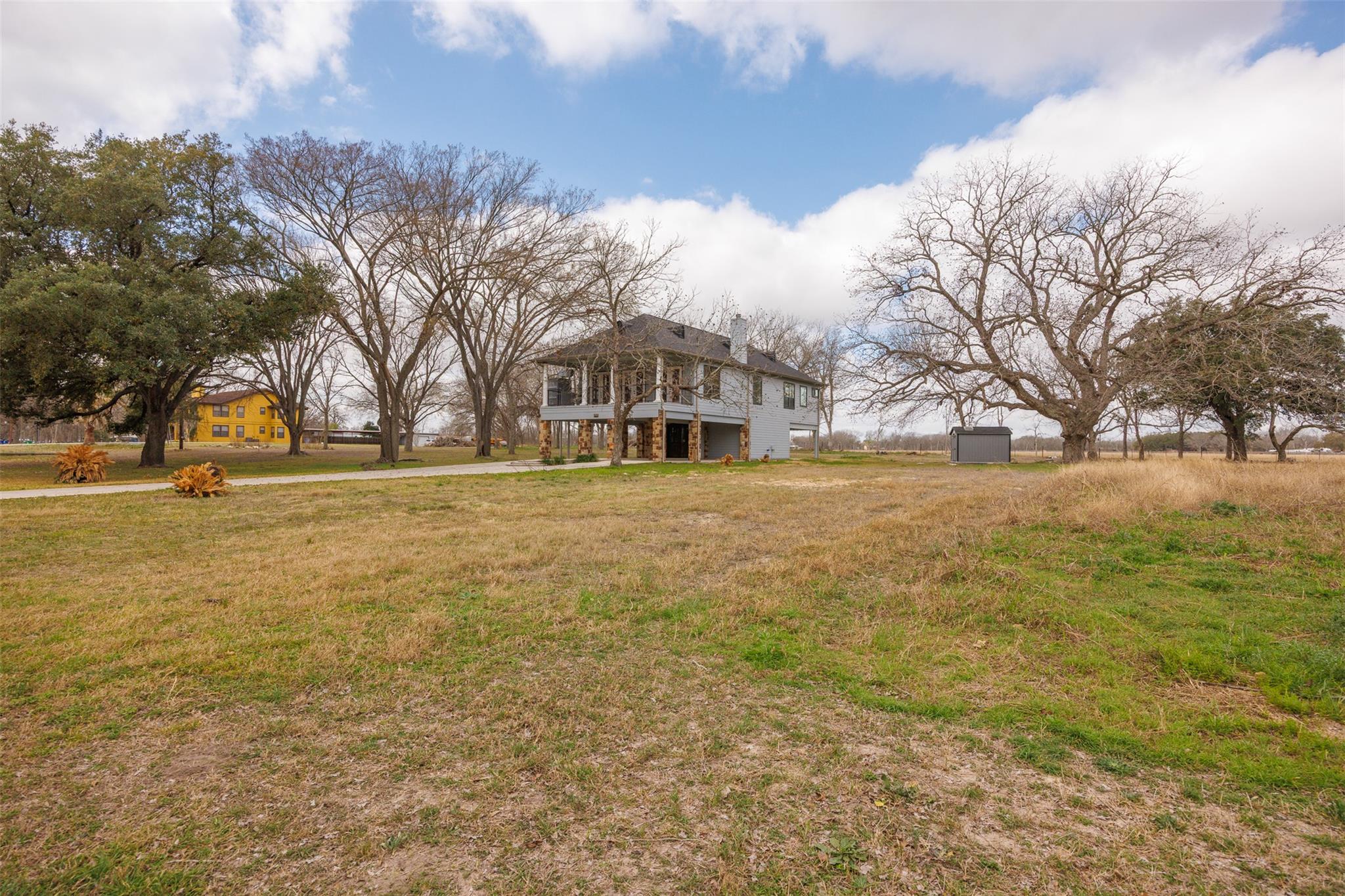 322 Lake Placid Dr, Seguin, TX 78155