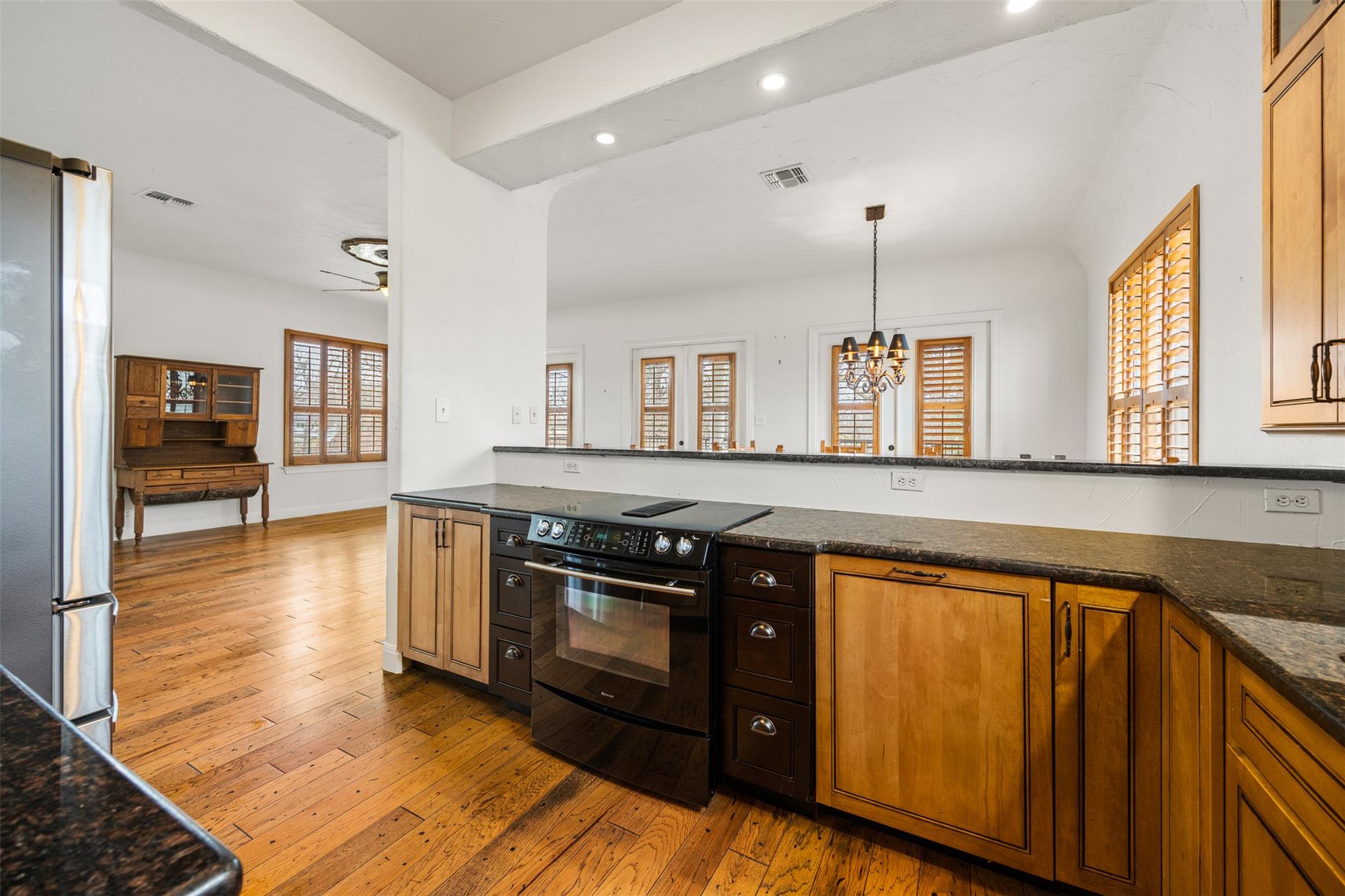 322 Lake Placid Dr, Seguin, TX 78155