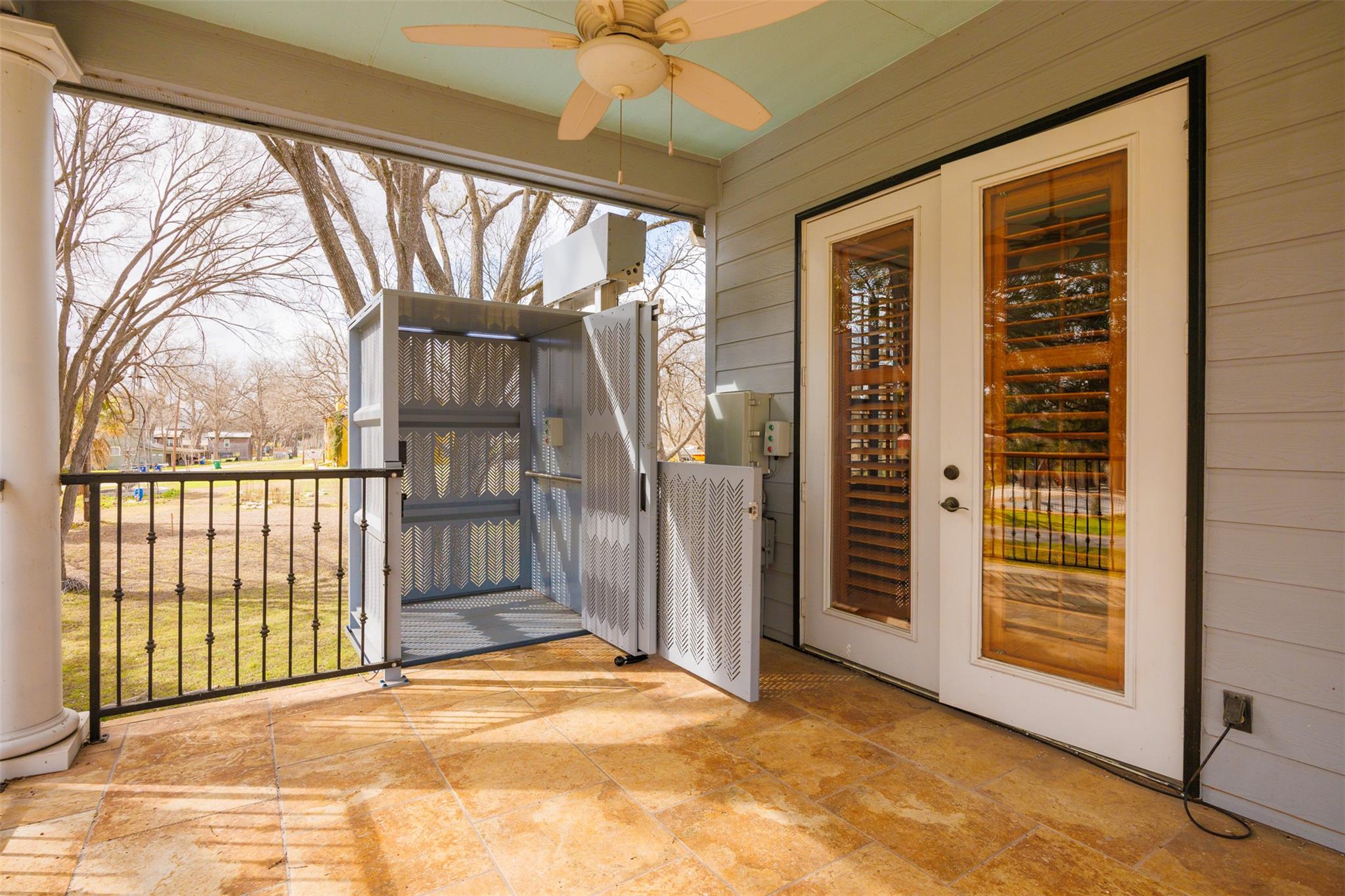 322 Lake Placid Dr, Seguin, TX 78155