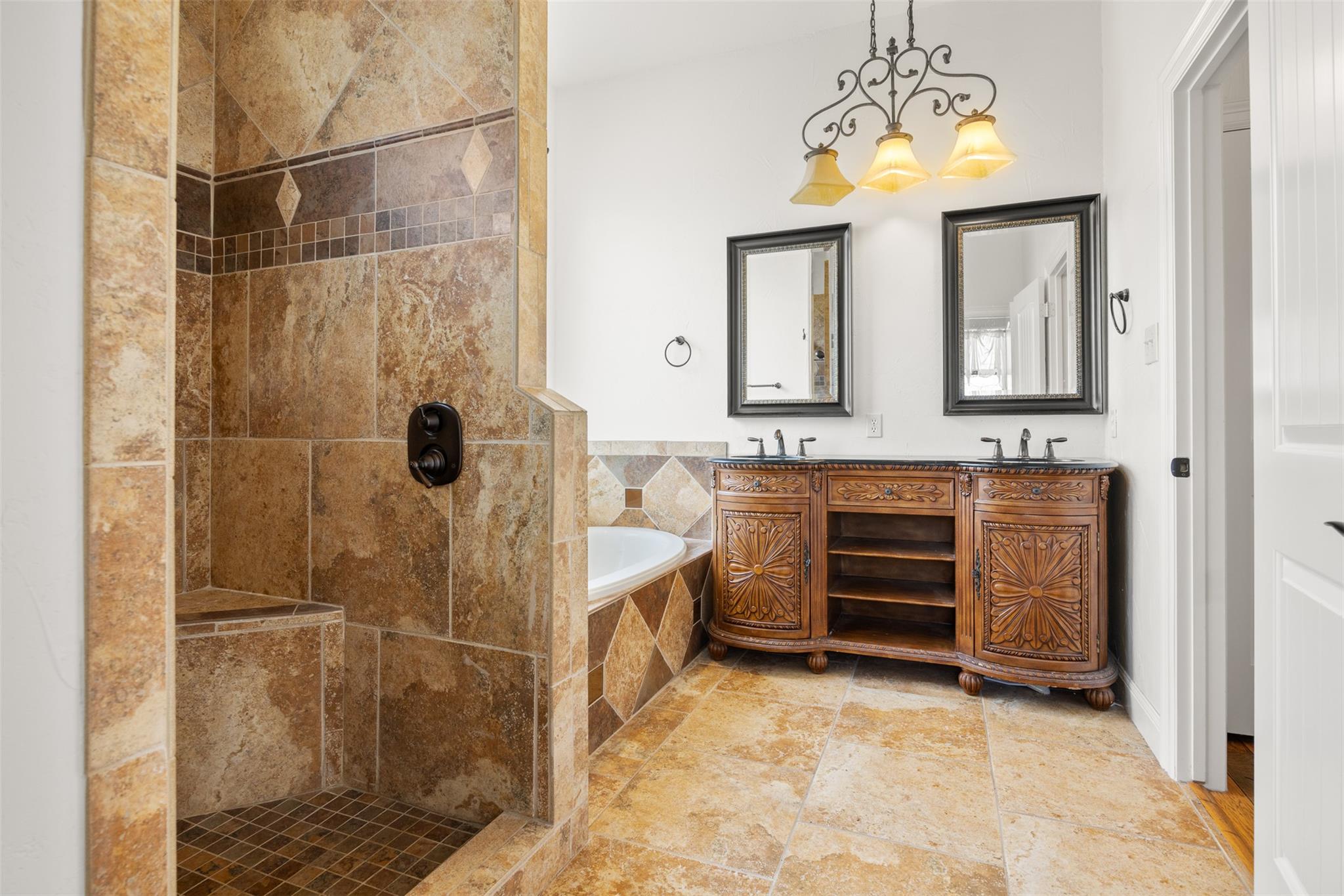 322 Lake Placid Dr, Seguin, TX 78155