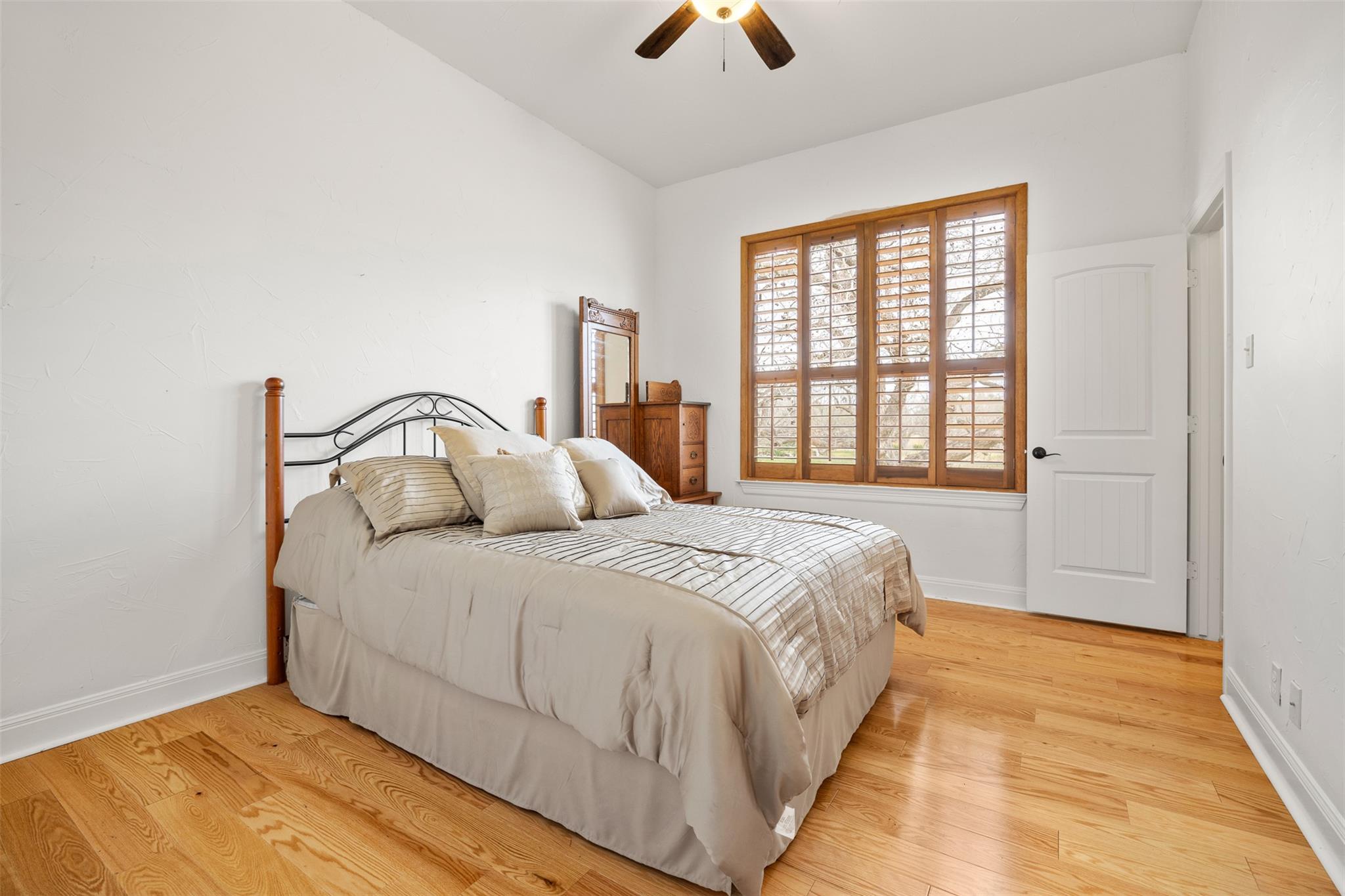 322 Lake Placid Dr, Seguin, TX 78155