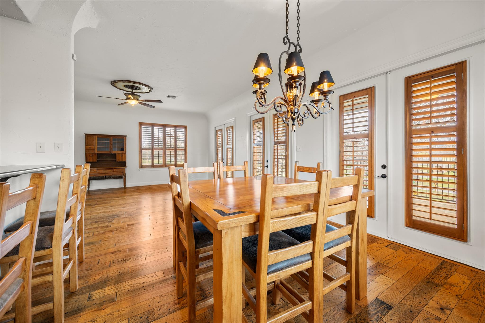 322 Lake Placid Dr, Seguin, TX 78155