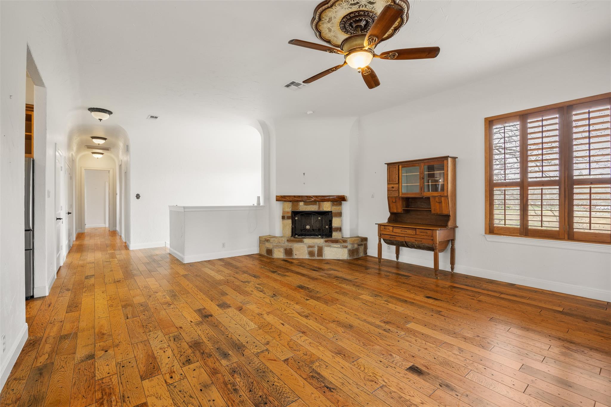 322 Lake Placid Dr, Seguin, TX 78155