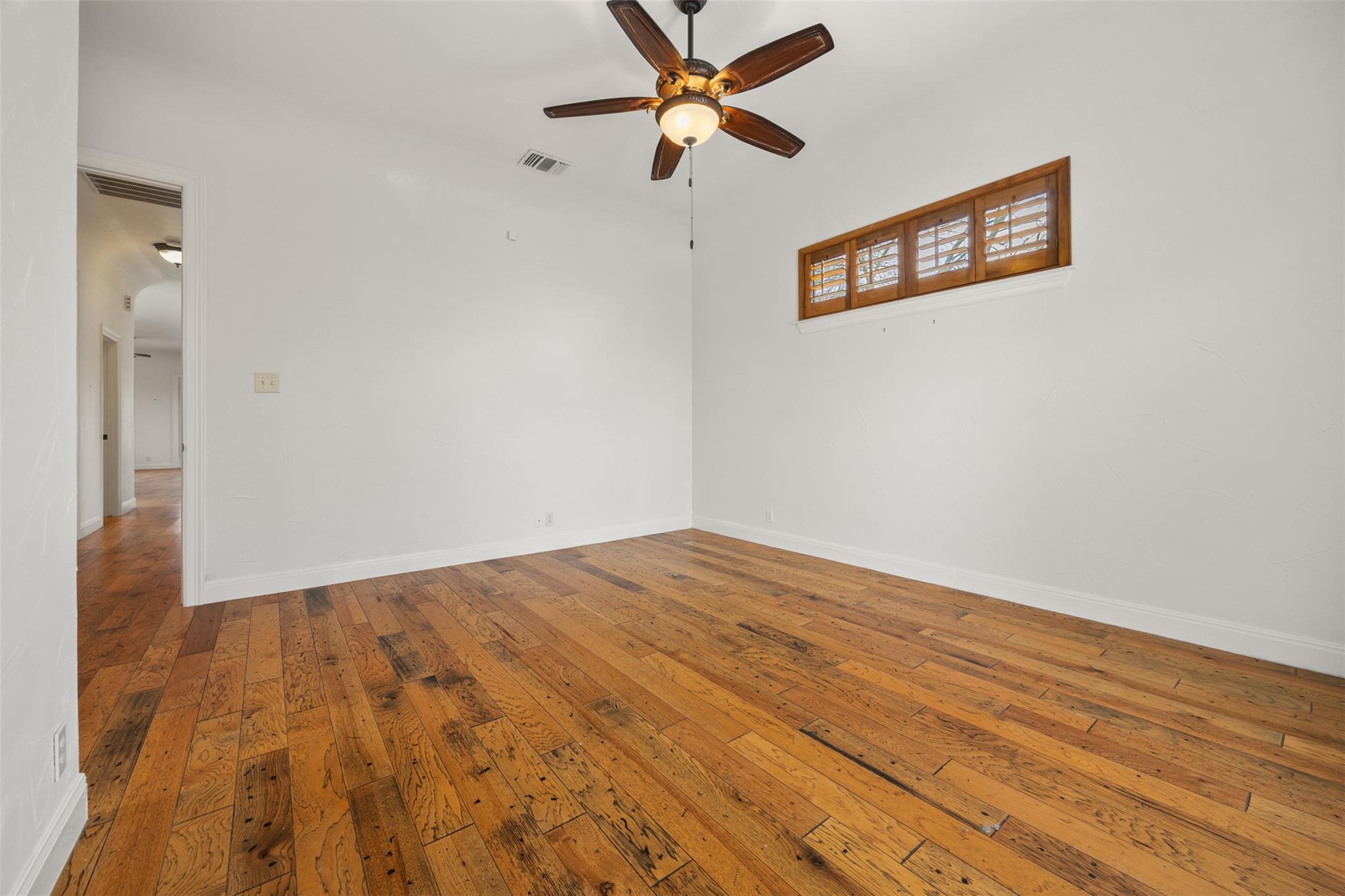 322 Lake Placid Dr, Seguin, TX 78155