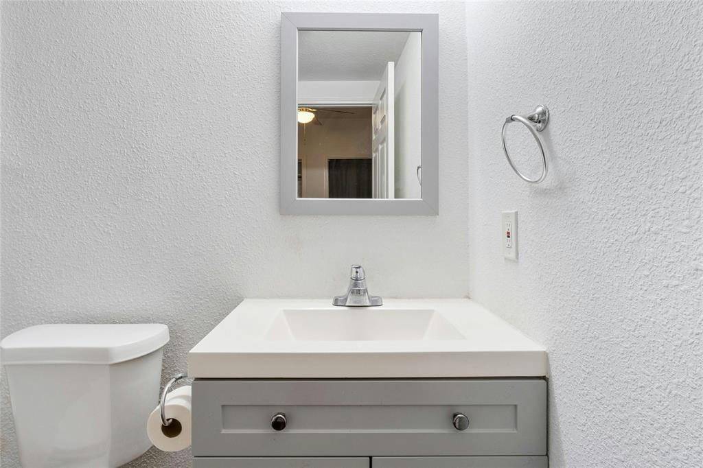 1910 Robbins Pl # 103, Austin, TX 78705