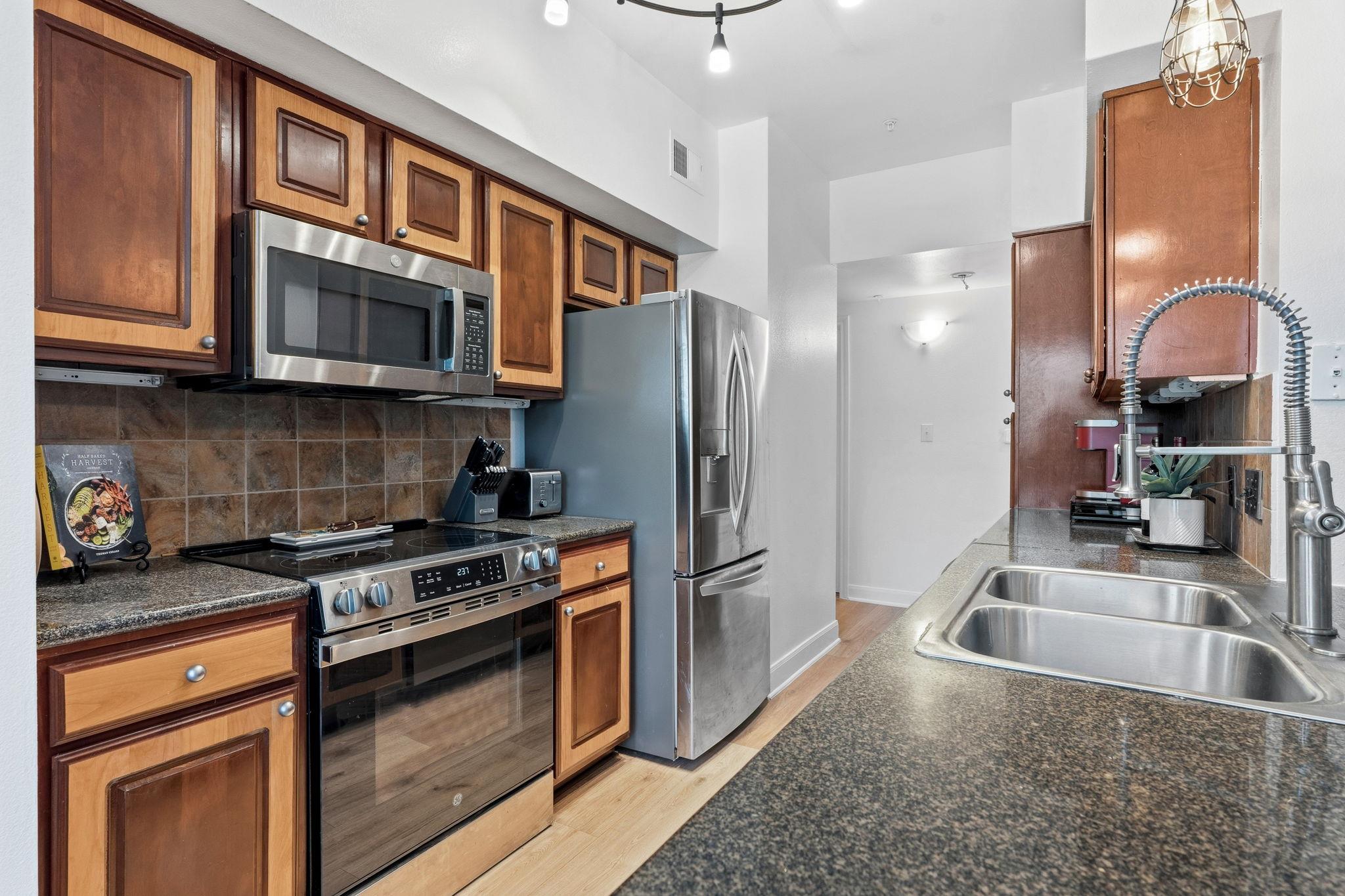 7701 Rialto Blvd # 623, Austin, TX 78735