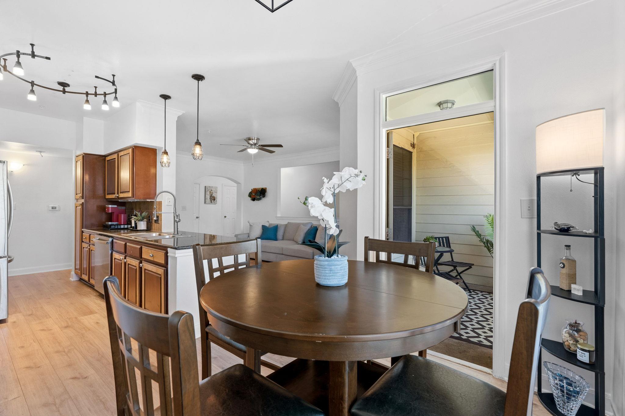 7701 Rialto Blvd # 623, Austin, TX 78735