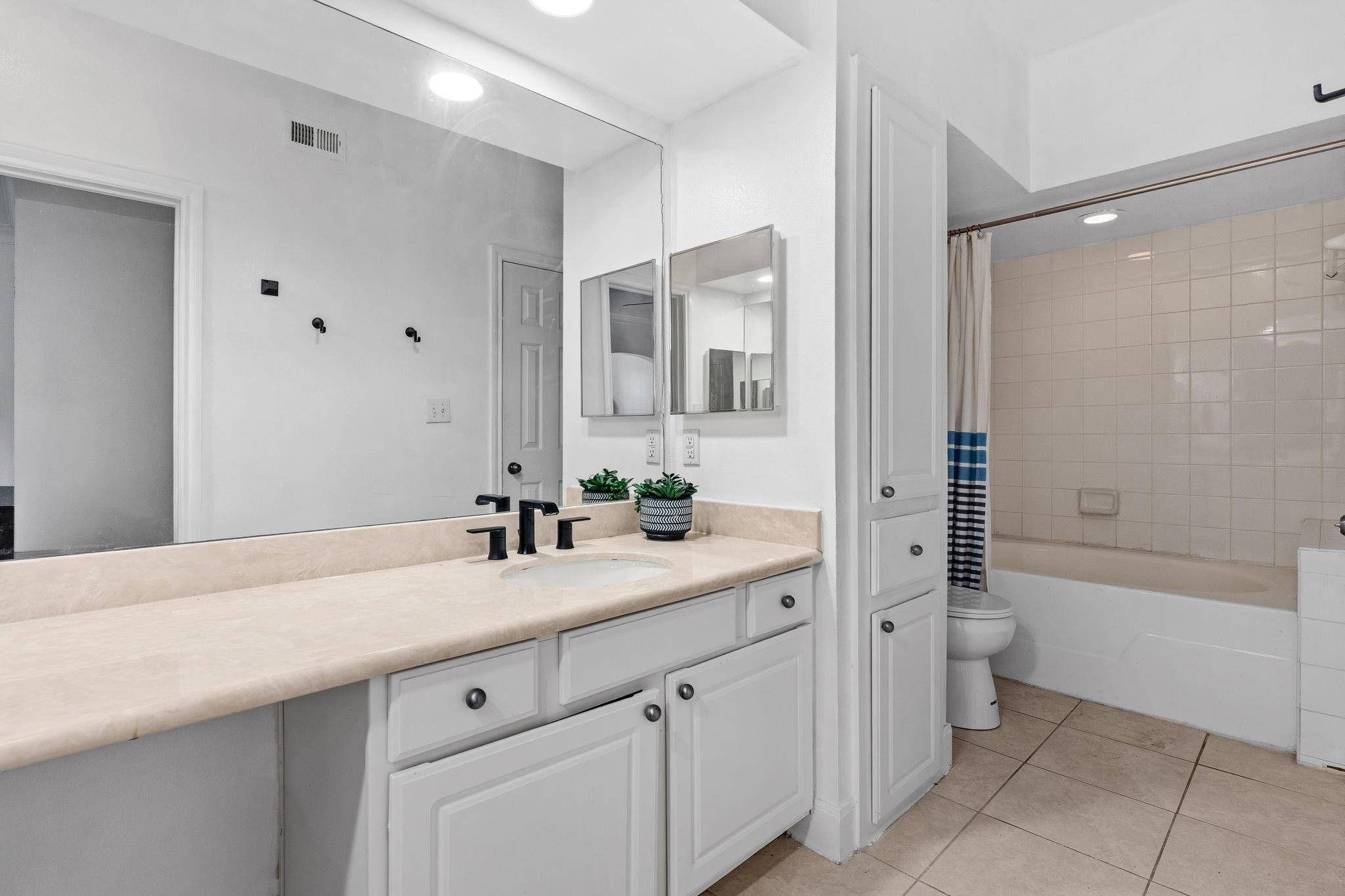 7701 Rialto Blvd # 623, Austin, TX 78735