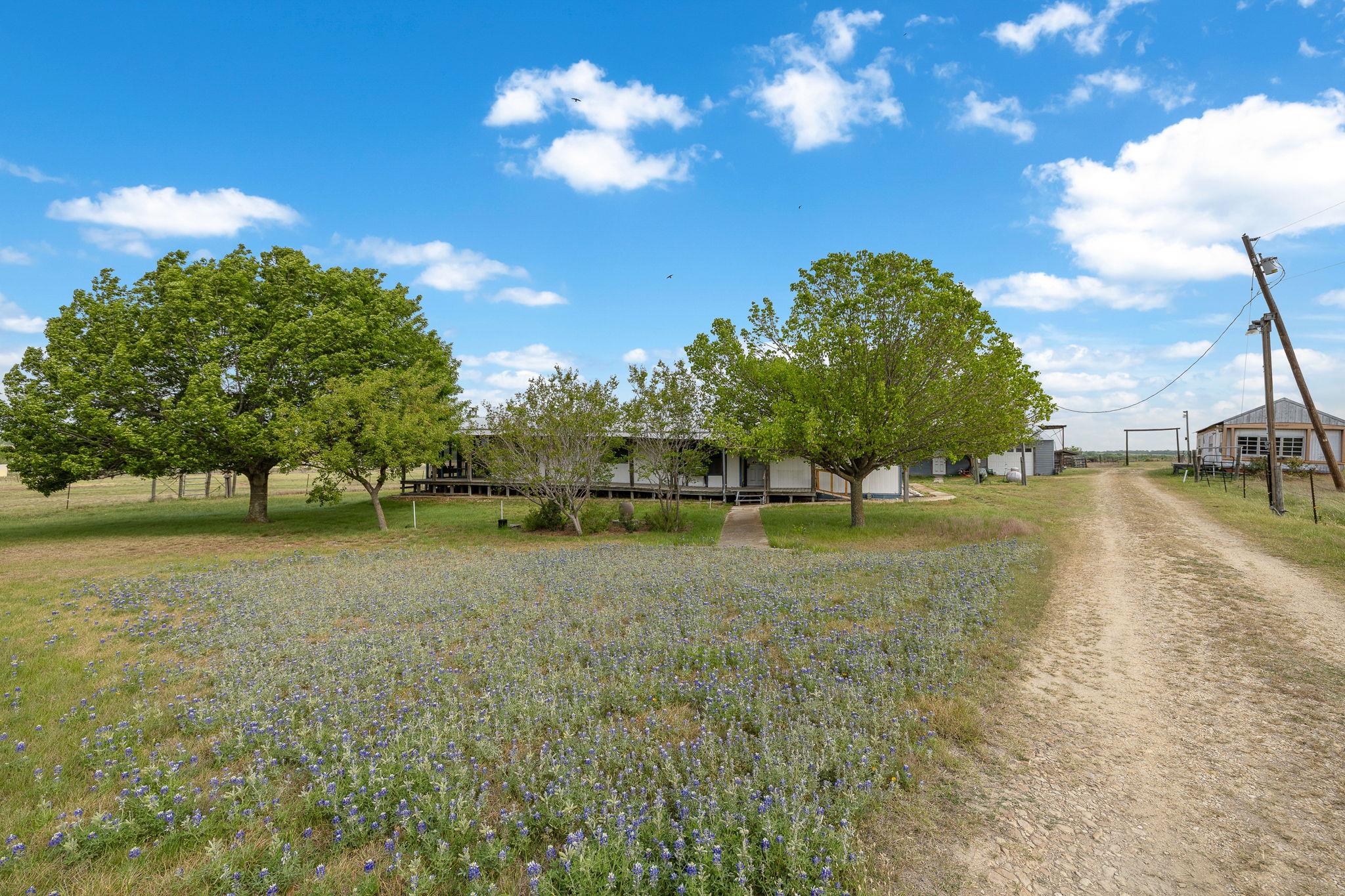 2351 County Road 487, Taylor, TX 76574
