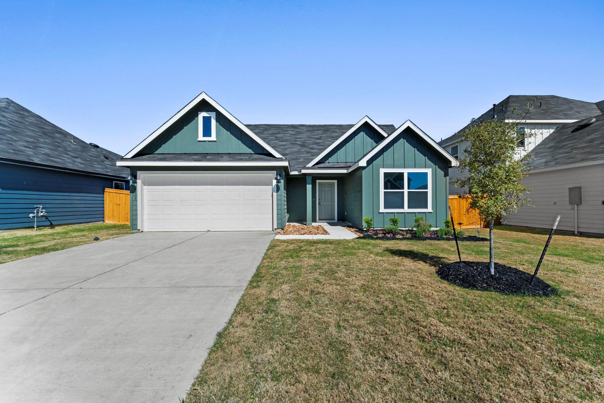 211 Las Lomas Dr, San Marcos, TX 78666