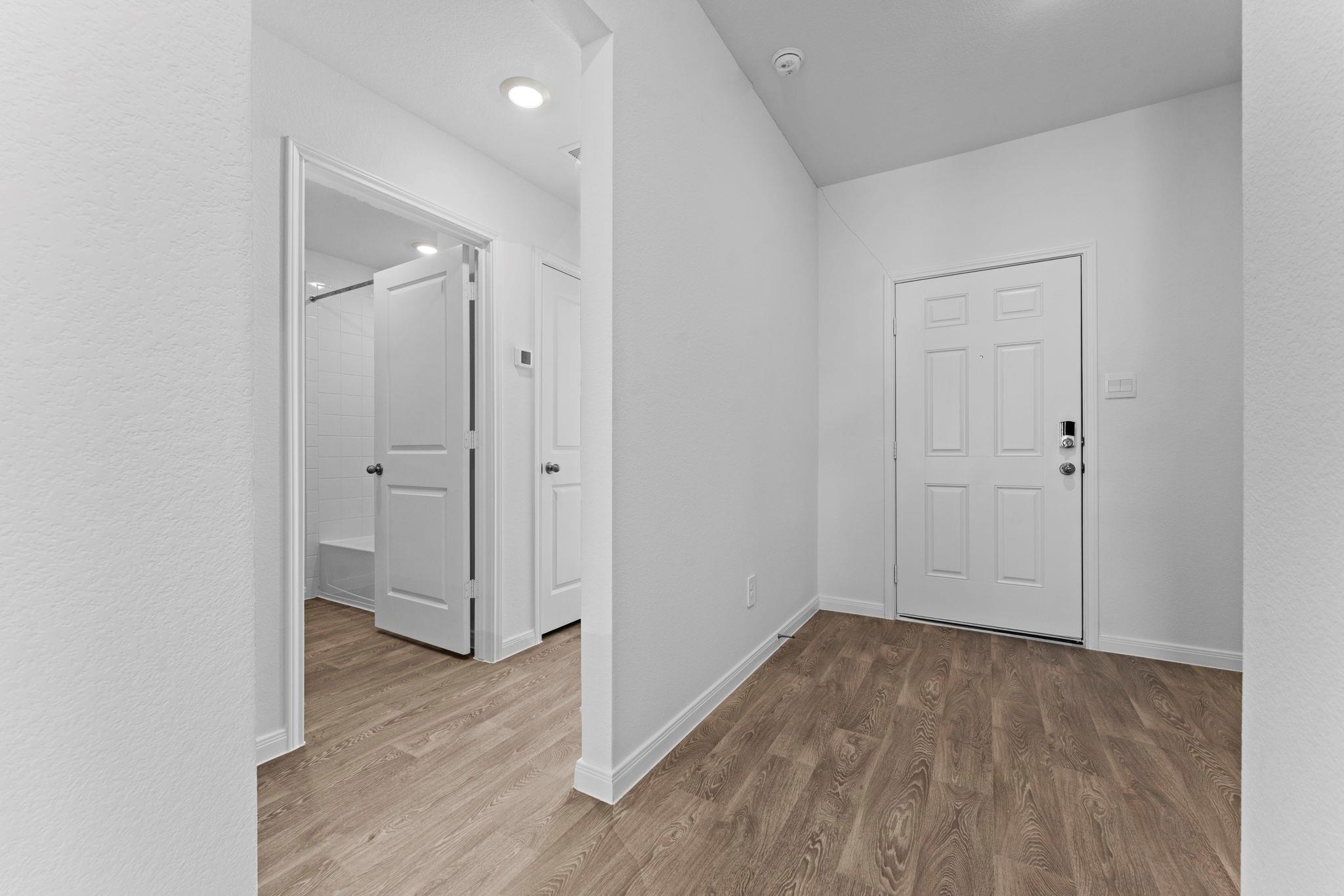 211 Las Lomas Dr, San Marcos, TX 78666