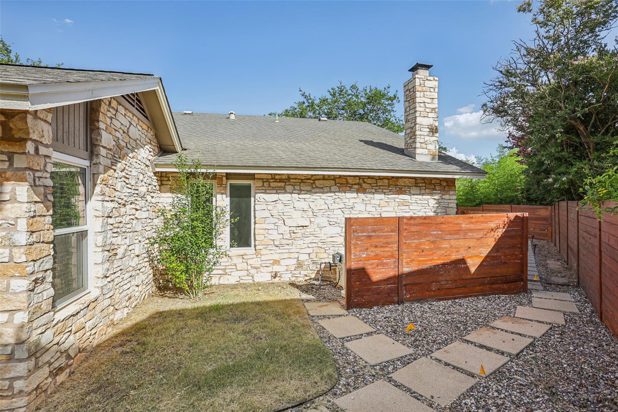 4713 Trail Crest Cir, Austin, TX 78735
