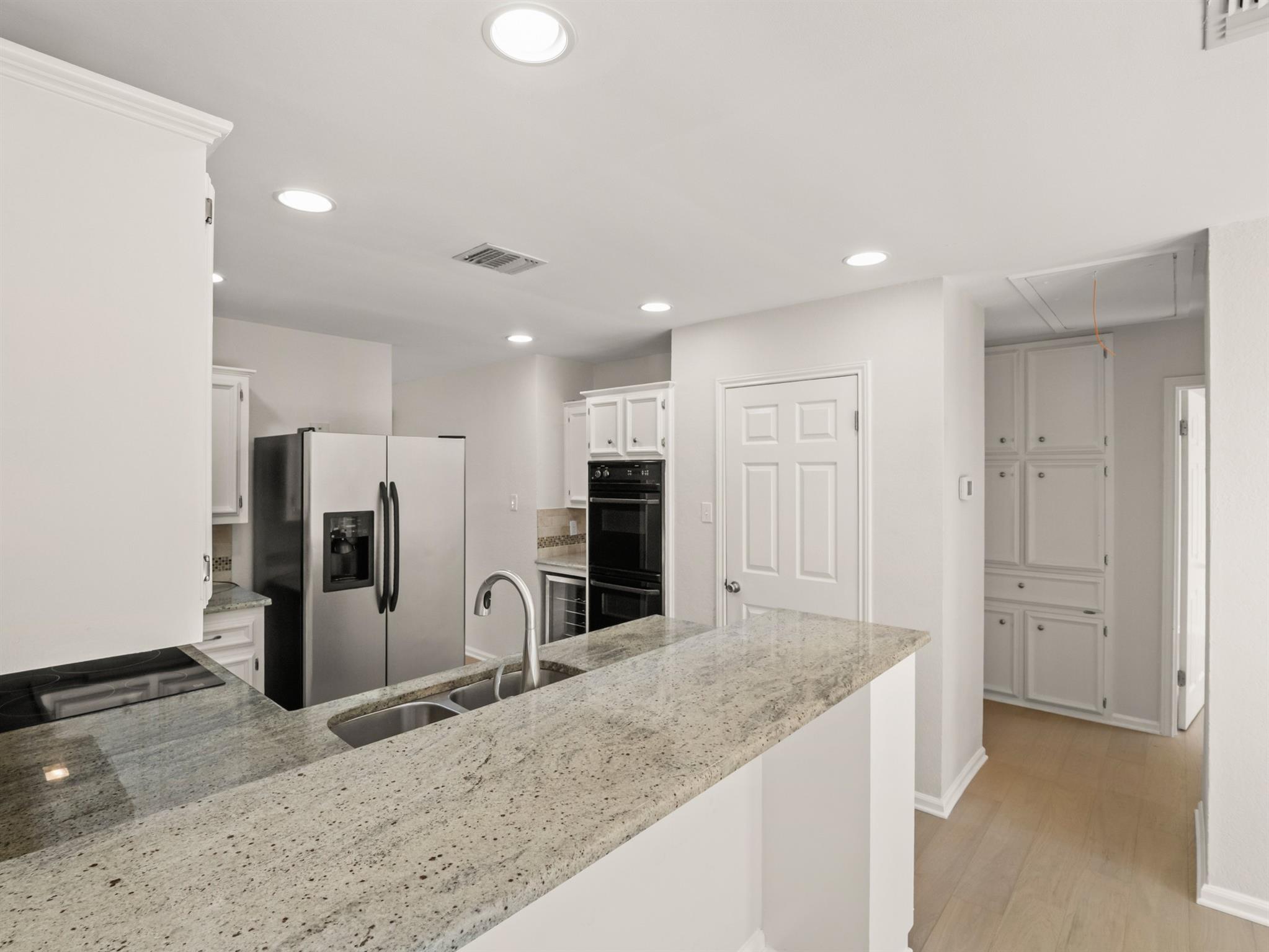 4713 Trail Crest Cir, Austin, TX 78735