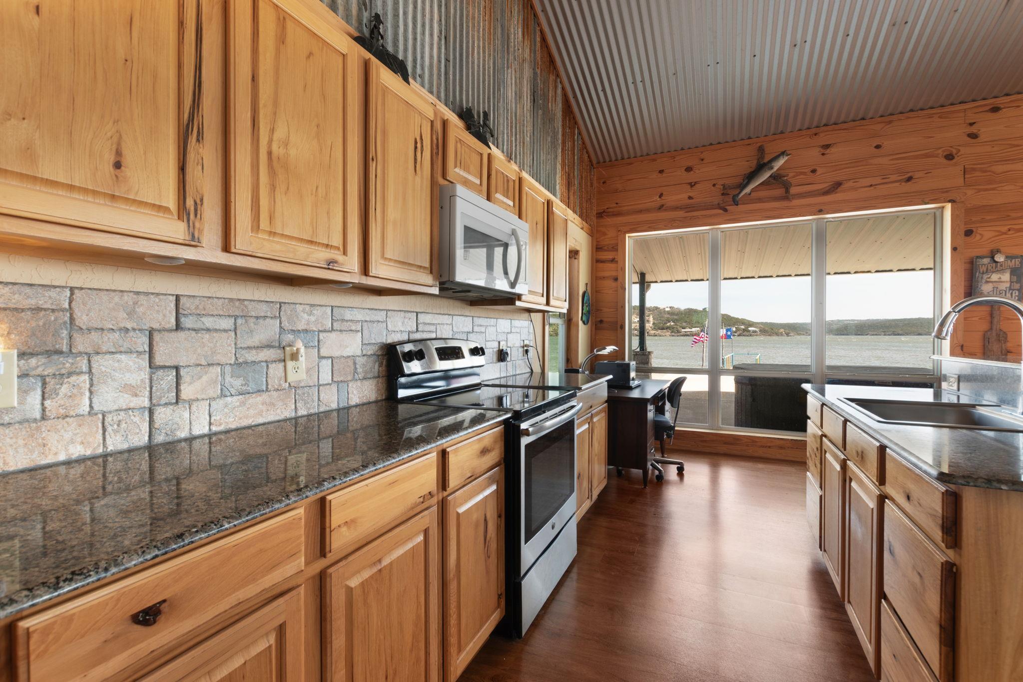 303 Lakeshore Loop, Tow, TX 78672