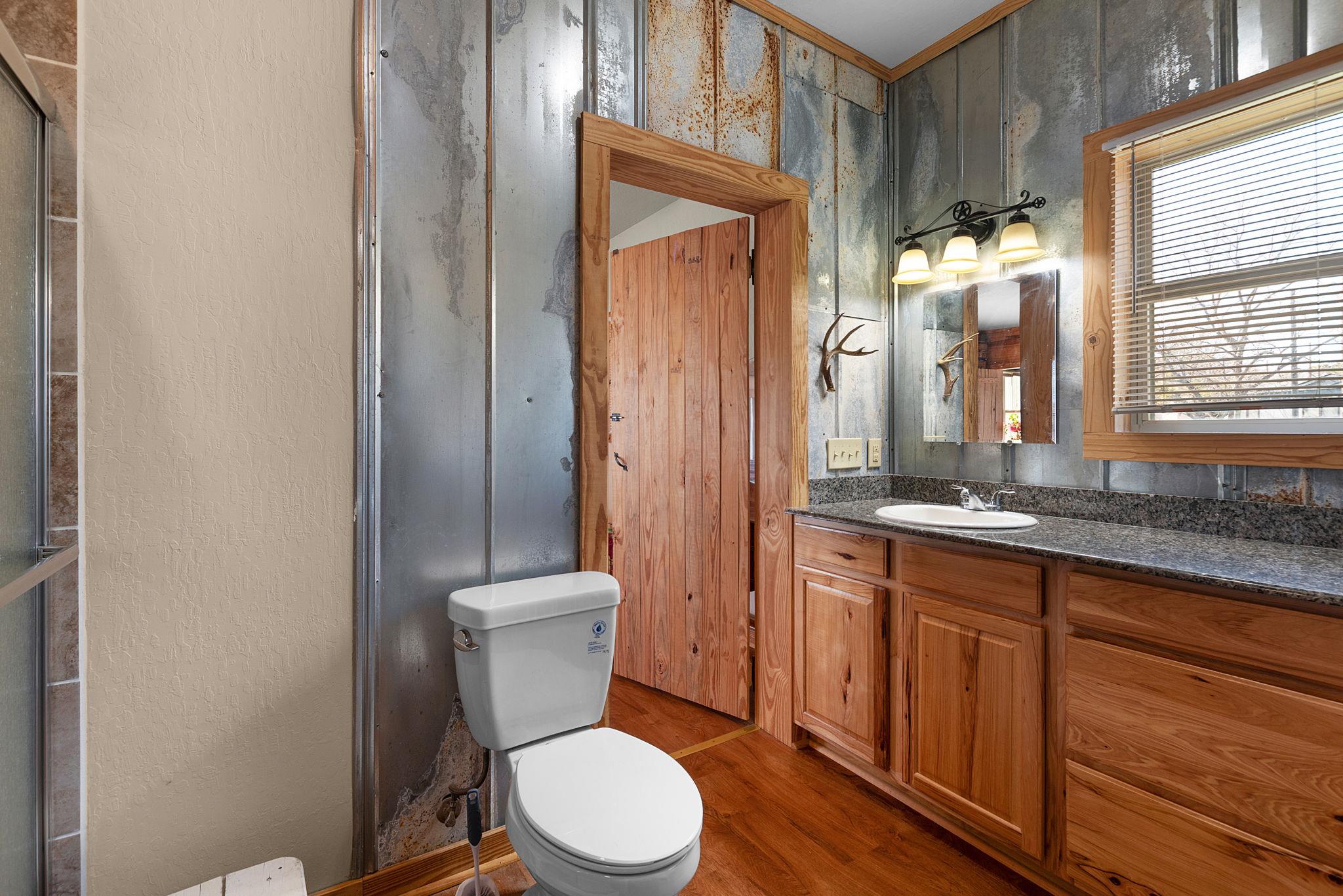 303 Lakeshore Loop, Tow, TX 78672