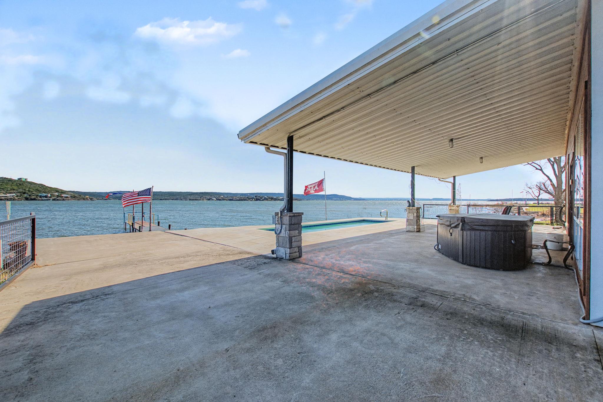 303 Lakeshore Loop, Tow, TX 78672