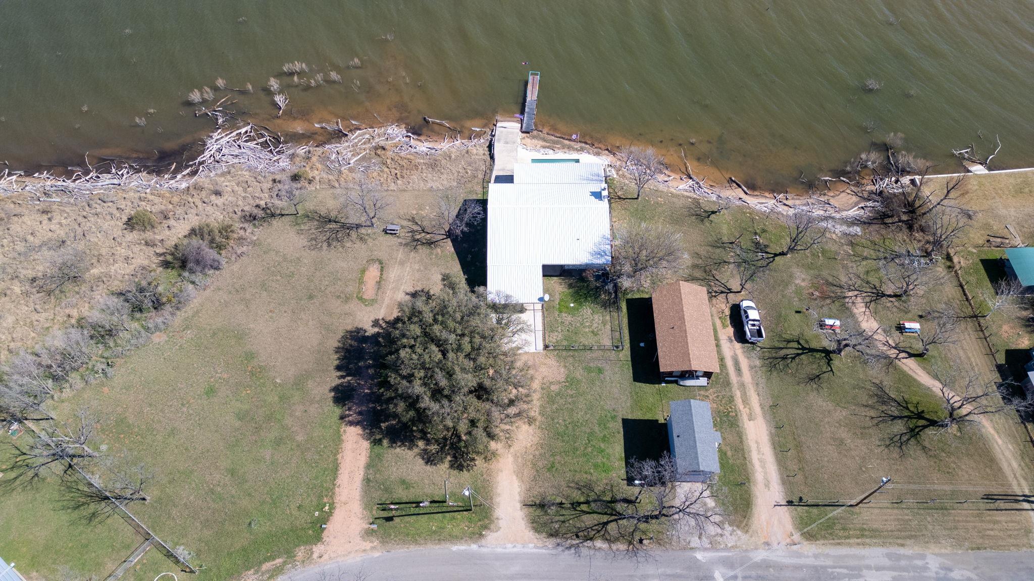 303 Lakeshore Loop, Tow, TX 78672