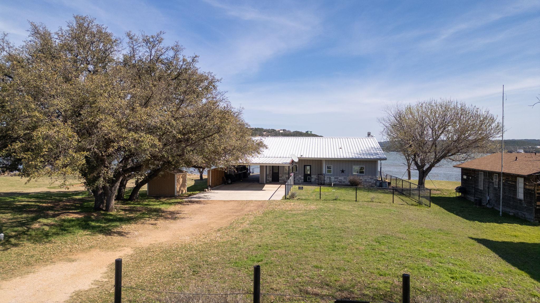 303 Lakeshore Loop, Tow, TX 78672
