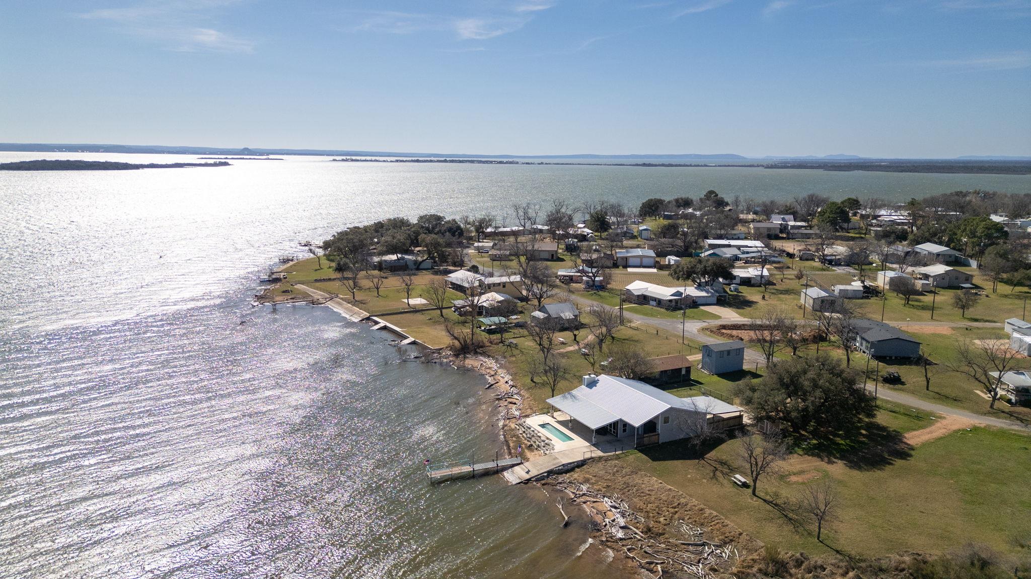 303 Lakeshore Loop, Tow, TX 78672