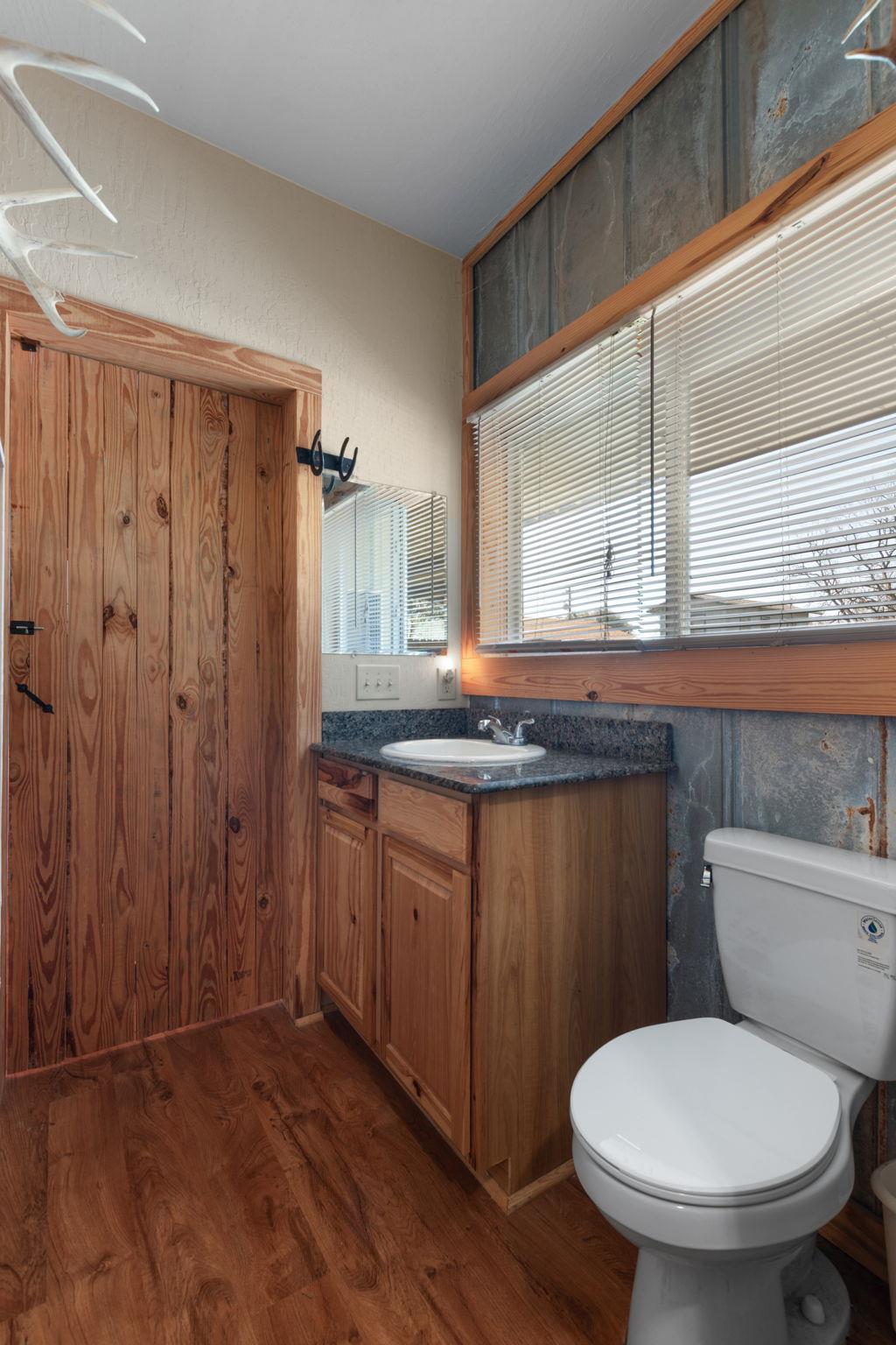 303 Lakeshore Loop, Tow, TX 78672