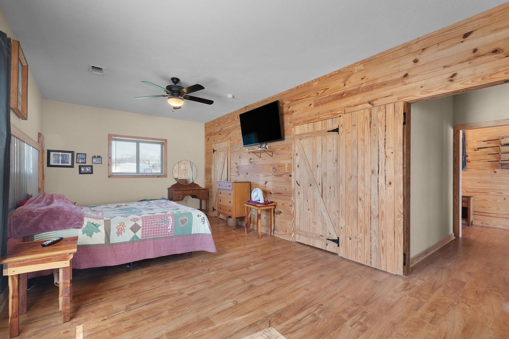 303 Lakeshore Loop, Tow, TX 78672