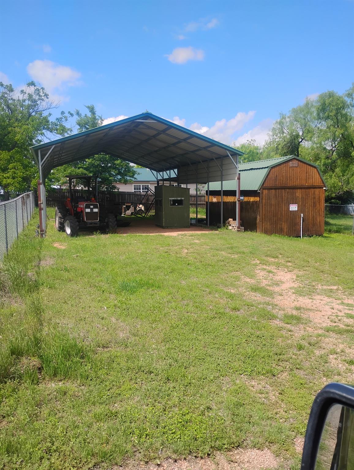 303 Lakeshore Loop, Tow, TX 78672