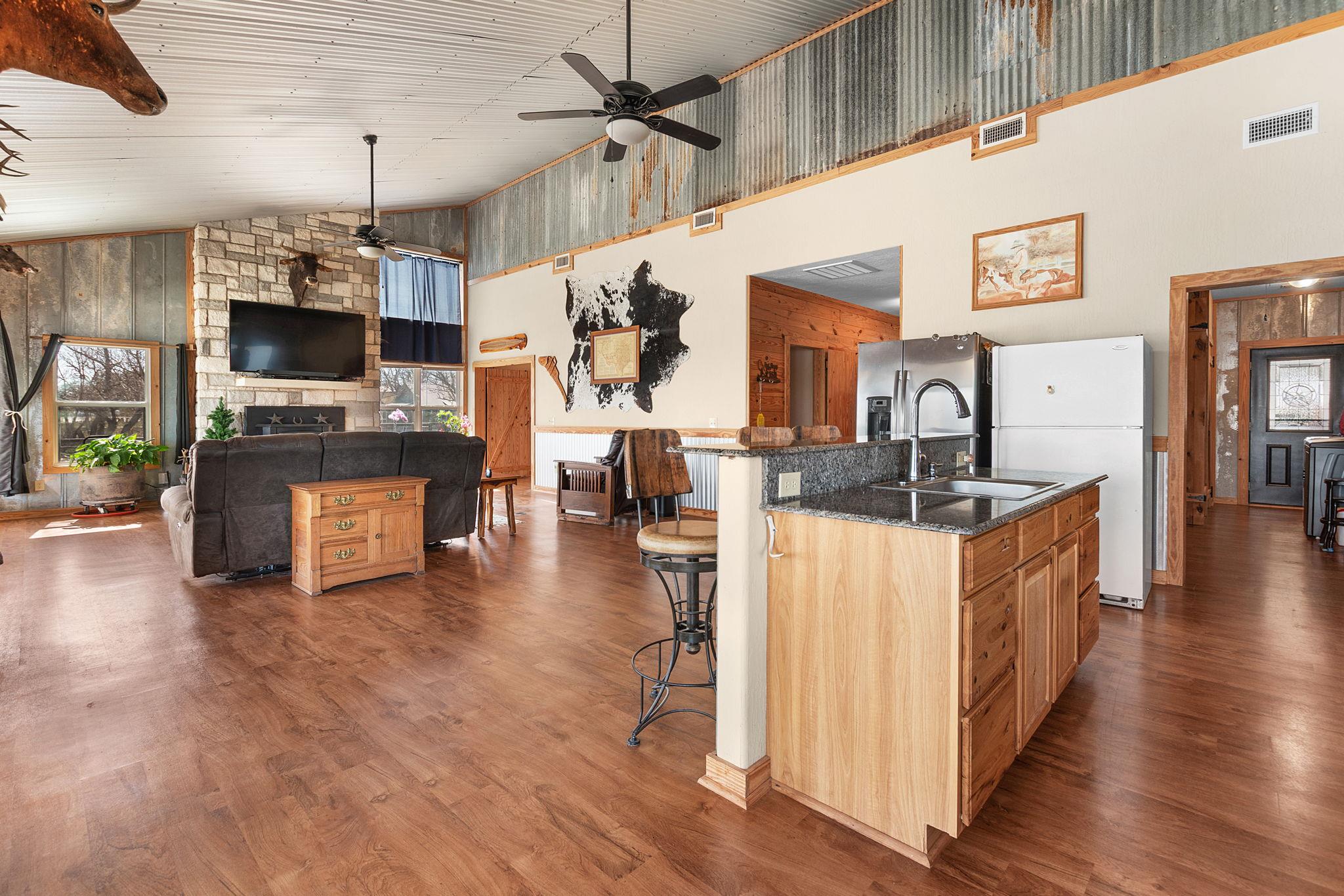 303 Lakeshore Loop, Tow, TX 78672