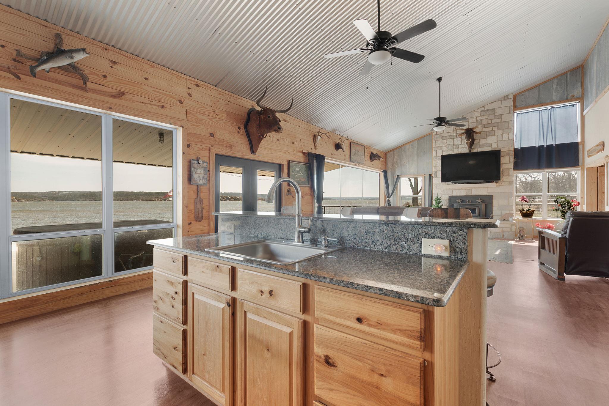 303 Lakeshore Loop, Tow, TX 78672