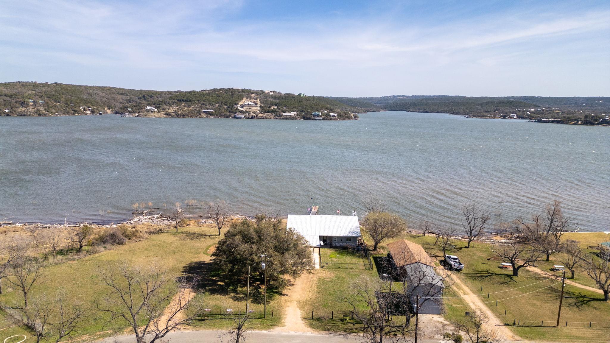 303 Lakeshore Loop, Tow, TX 78672