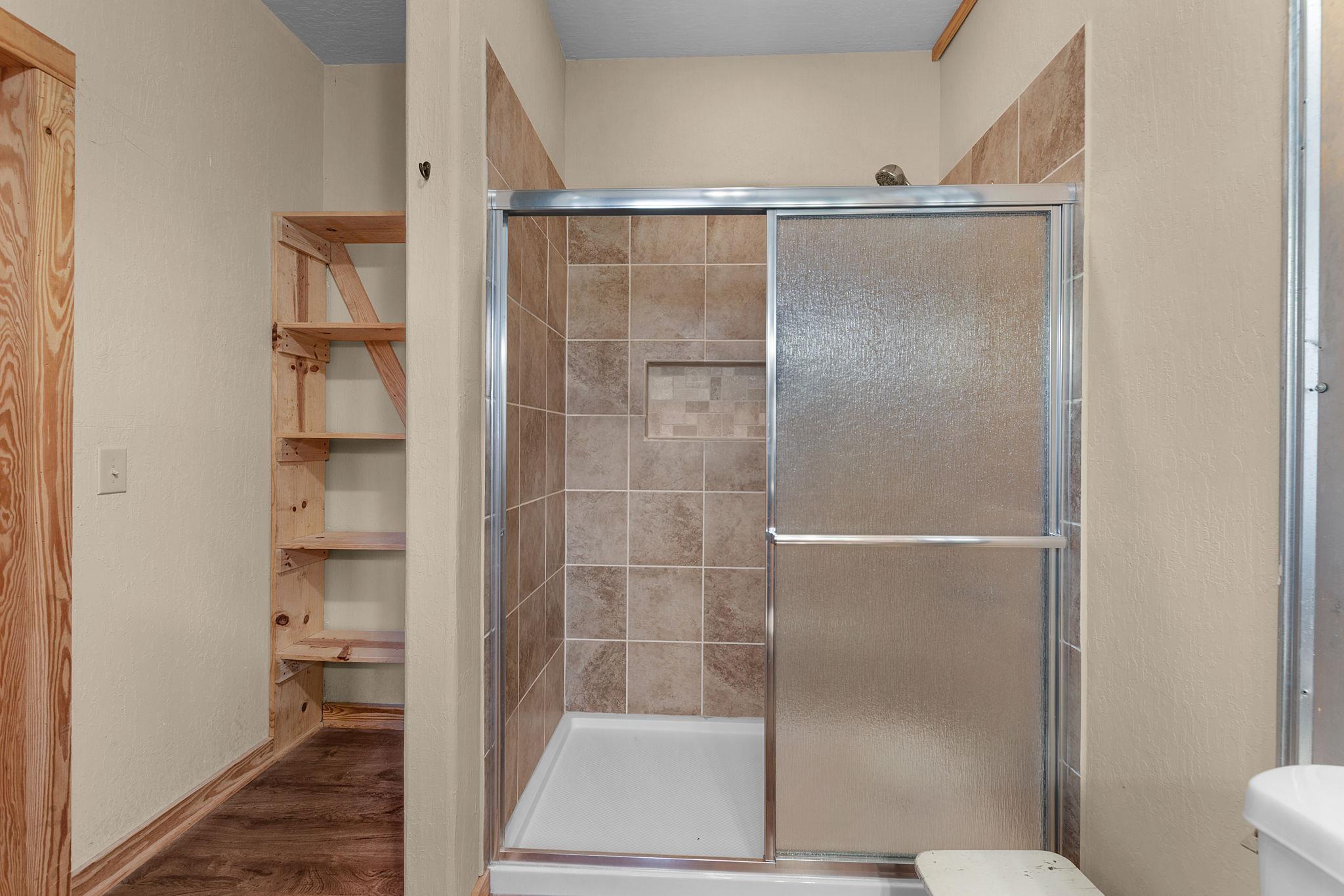 303 Lakeshore Loop, Tow, TX 78672