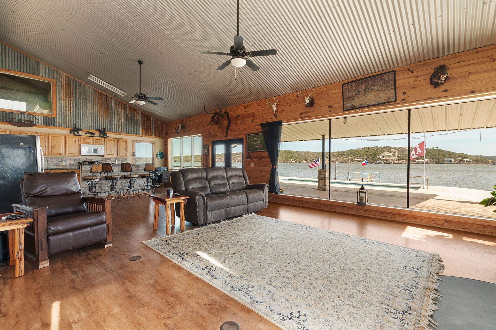 303 Lakeshore Loop, Tow, TX 78672